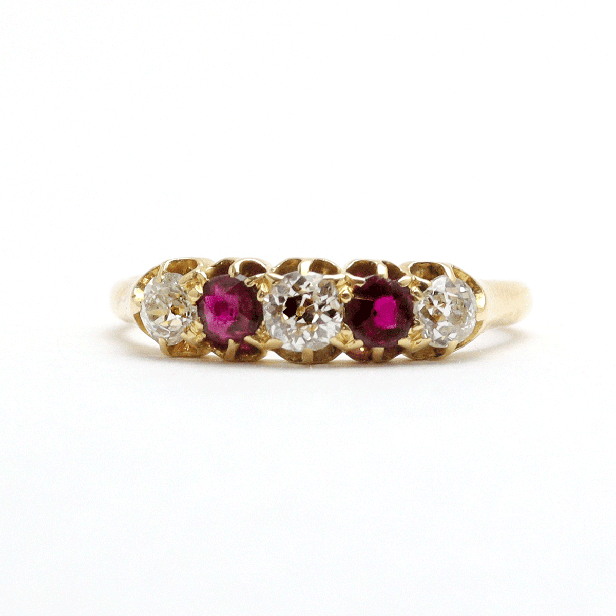 Buying Second-Hand Ruby Rings in the UK: A Dealer's Guide to Spotting Quality and Authenticity