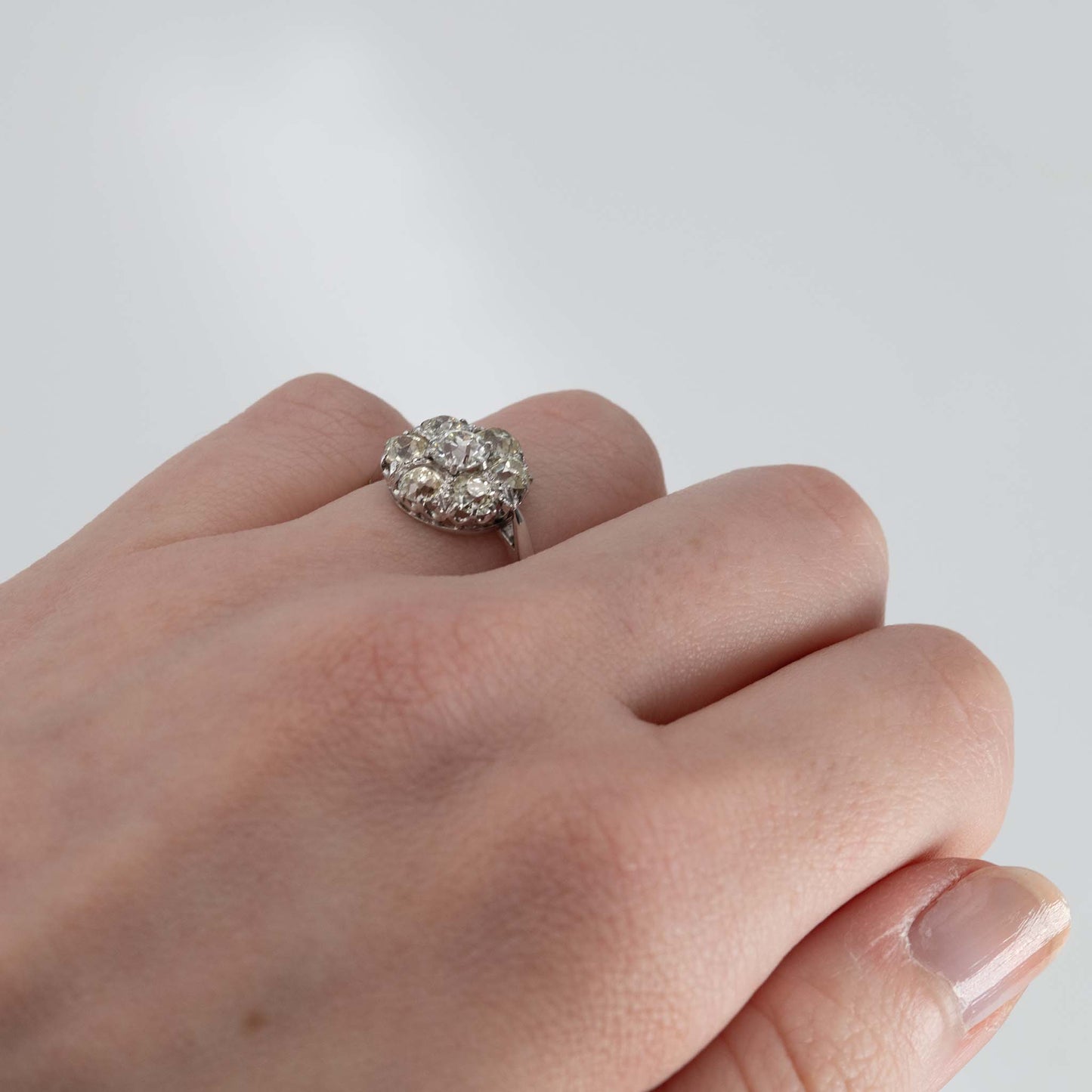 Vintage 18ct White Gold 2 Carat Diamond Cluster Ring - Friar House