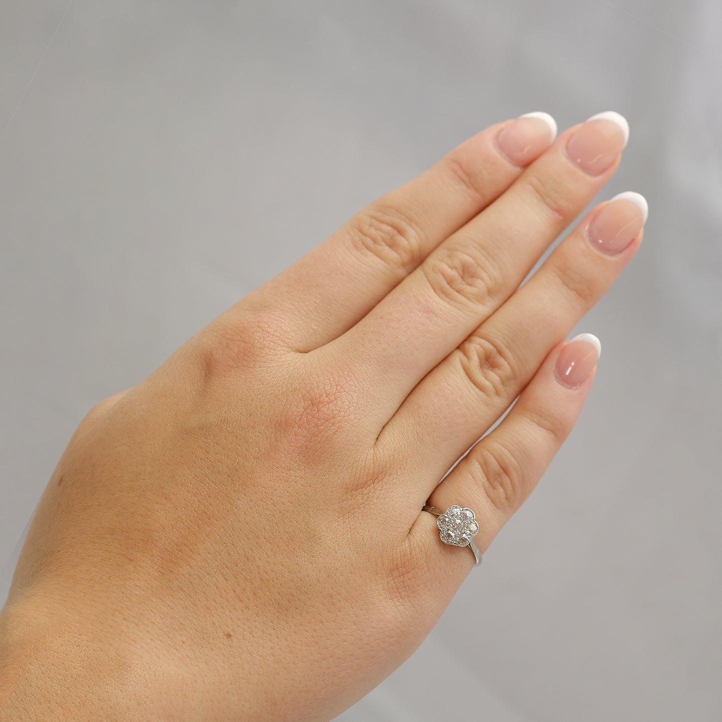 Art Deco White Gold Diamond Daisy Cluster Ring