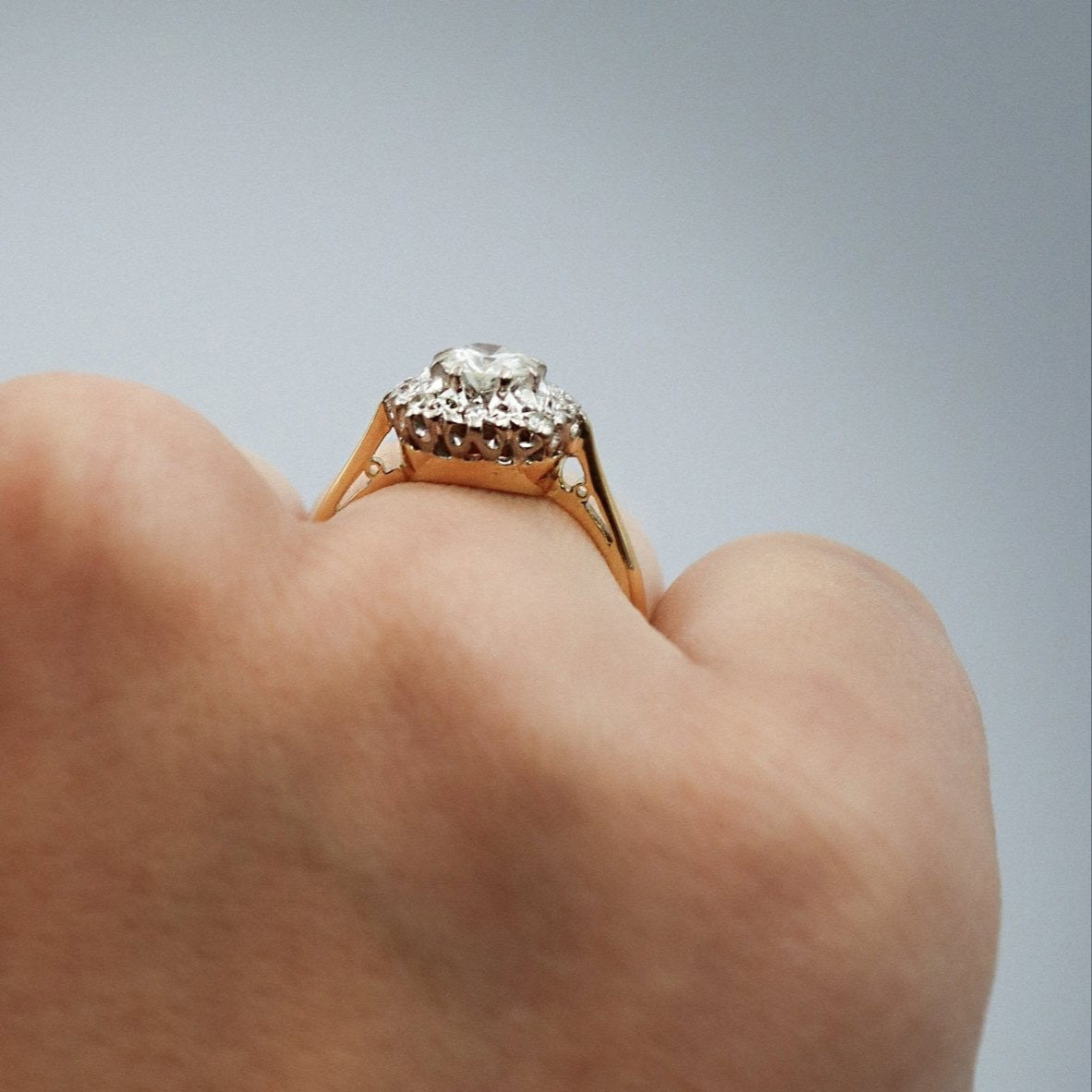 Vintage 18ct Yellow Gold Diamond Cluster Ring - Friar House