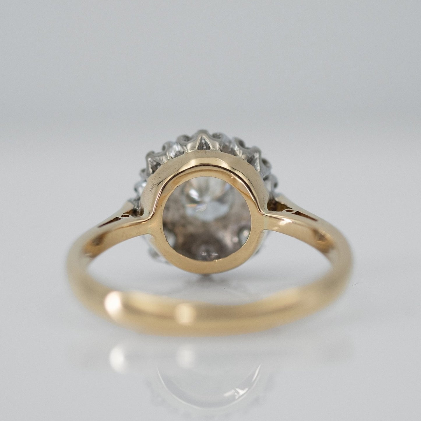 Vintage 18ct Yellow Gold Diamond Cluster Ring - Friar House