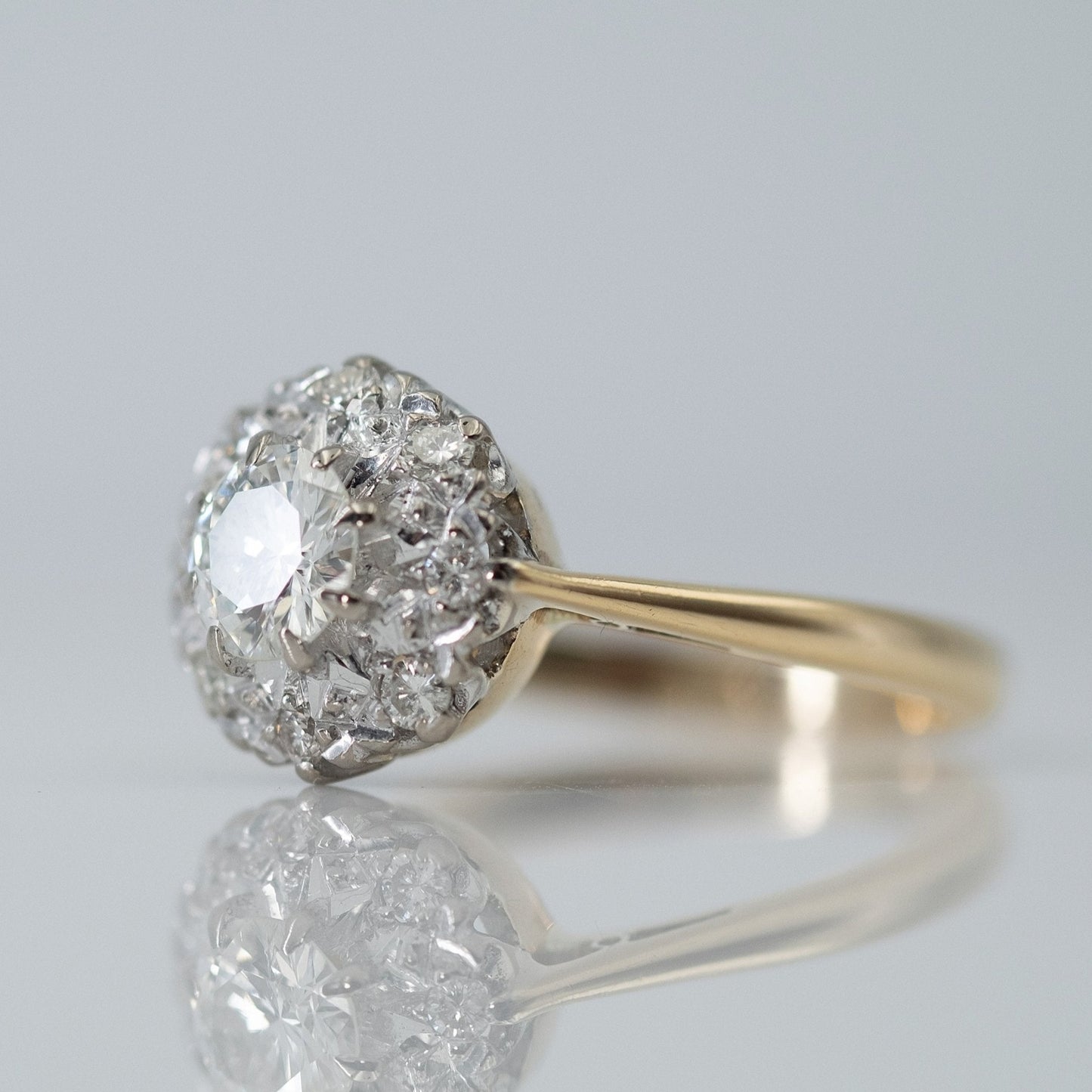 Vintage 18ct Yellow Gold Diamond Cluster Ring - Friar House