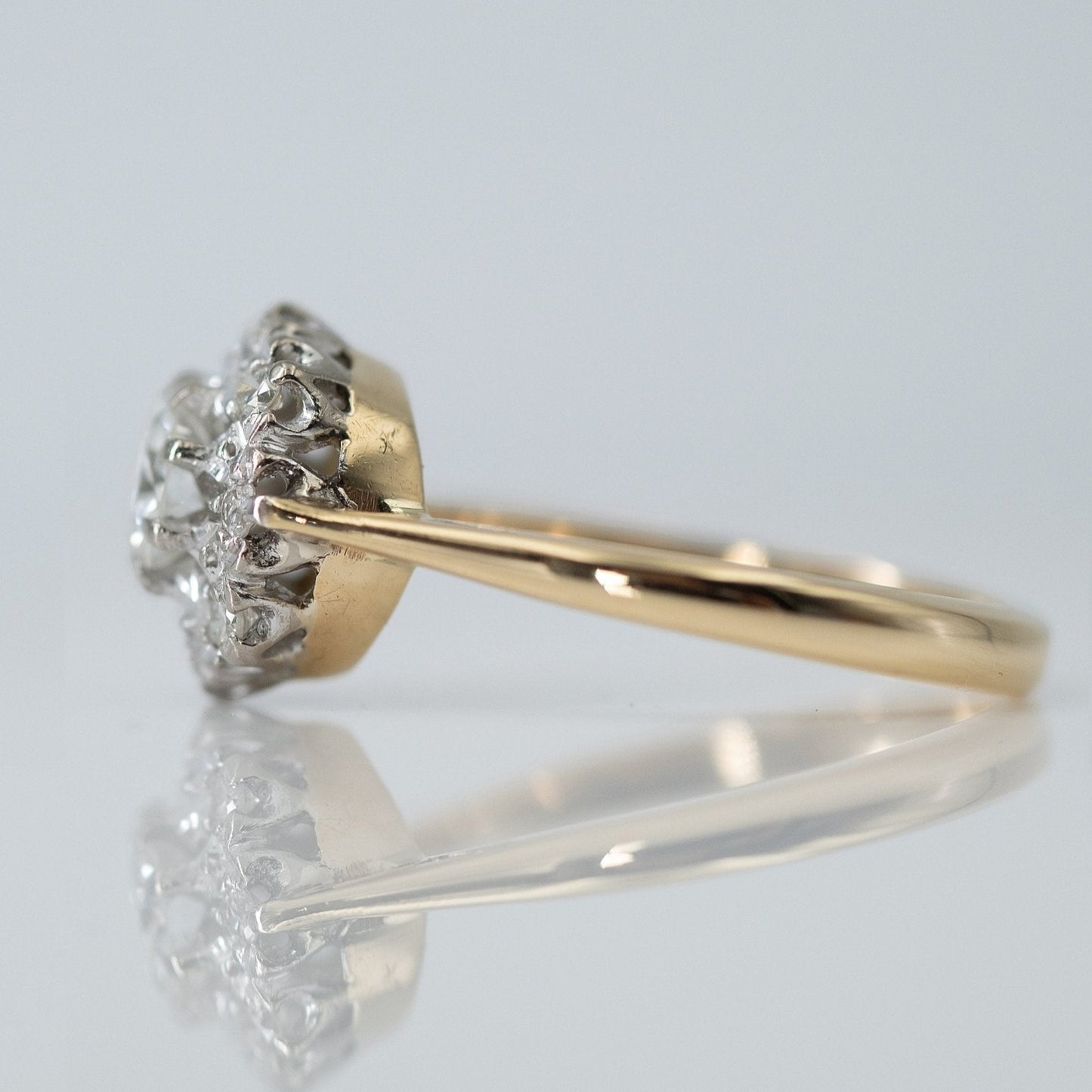 Vintage 18ct Yellow Gold Diamond Cluster Ring - Friar House