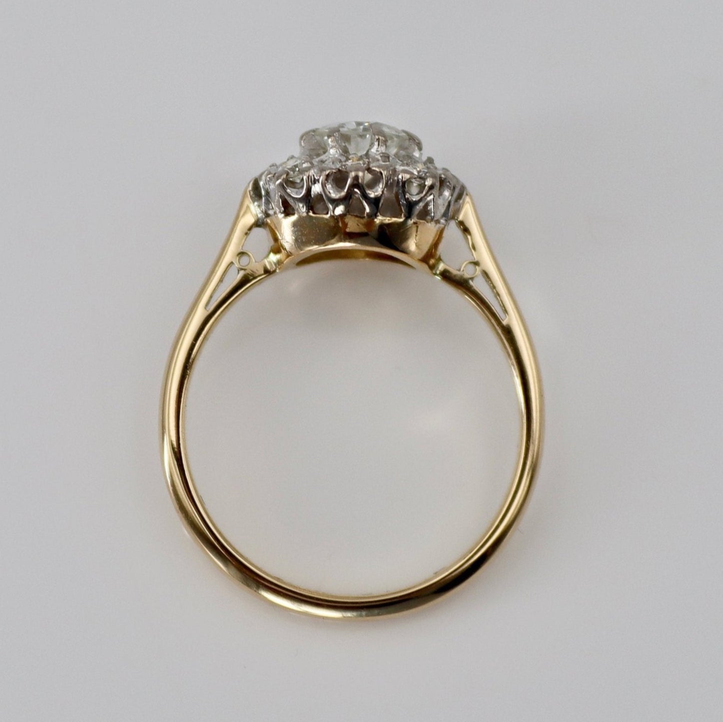 Vintage 18ct Yellow Gold Diamond Cluster Ring - Friar House