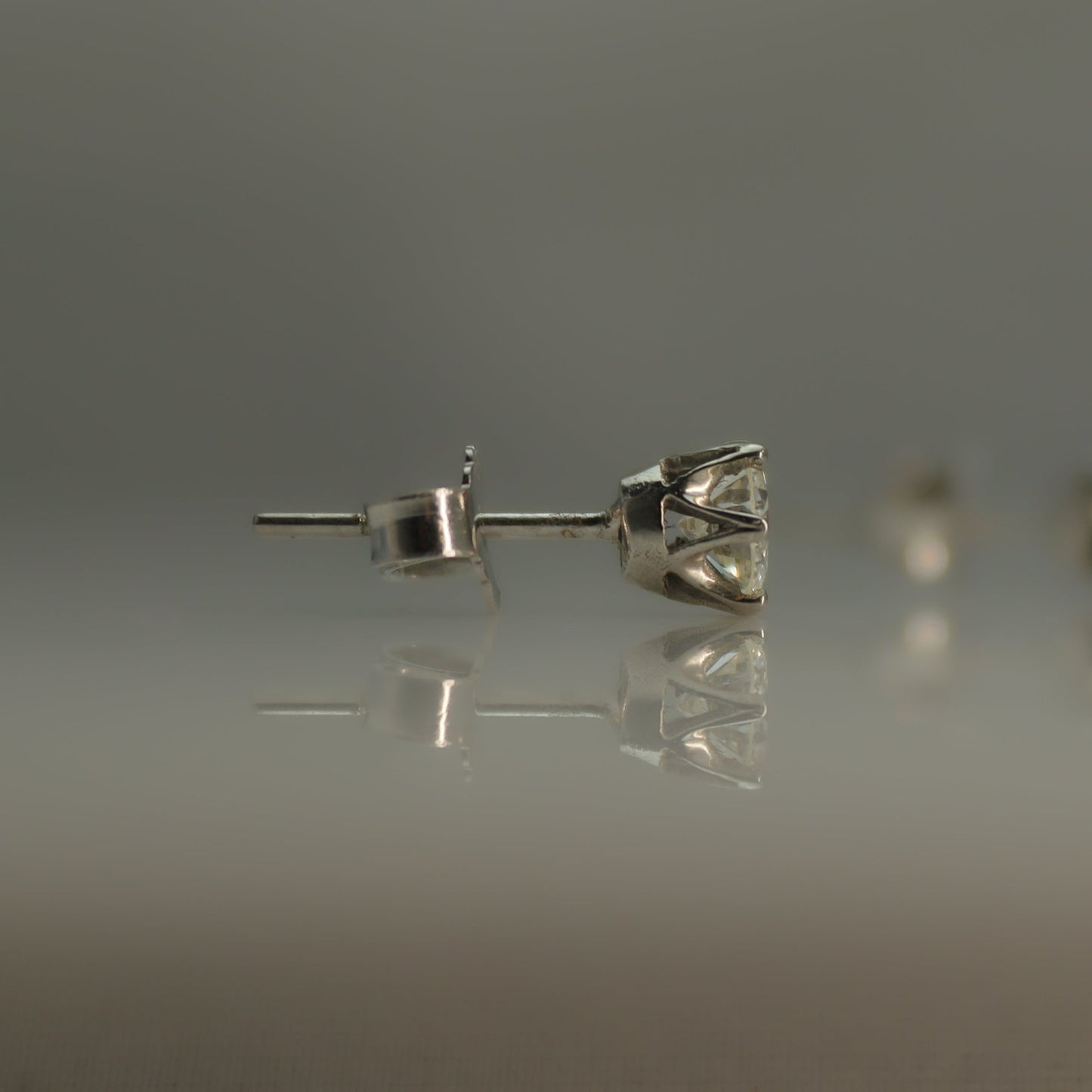18 Carat White Gold Diamond Stud Earrings - Friar House