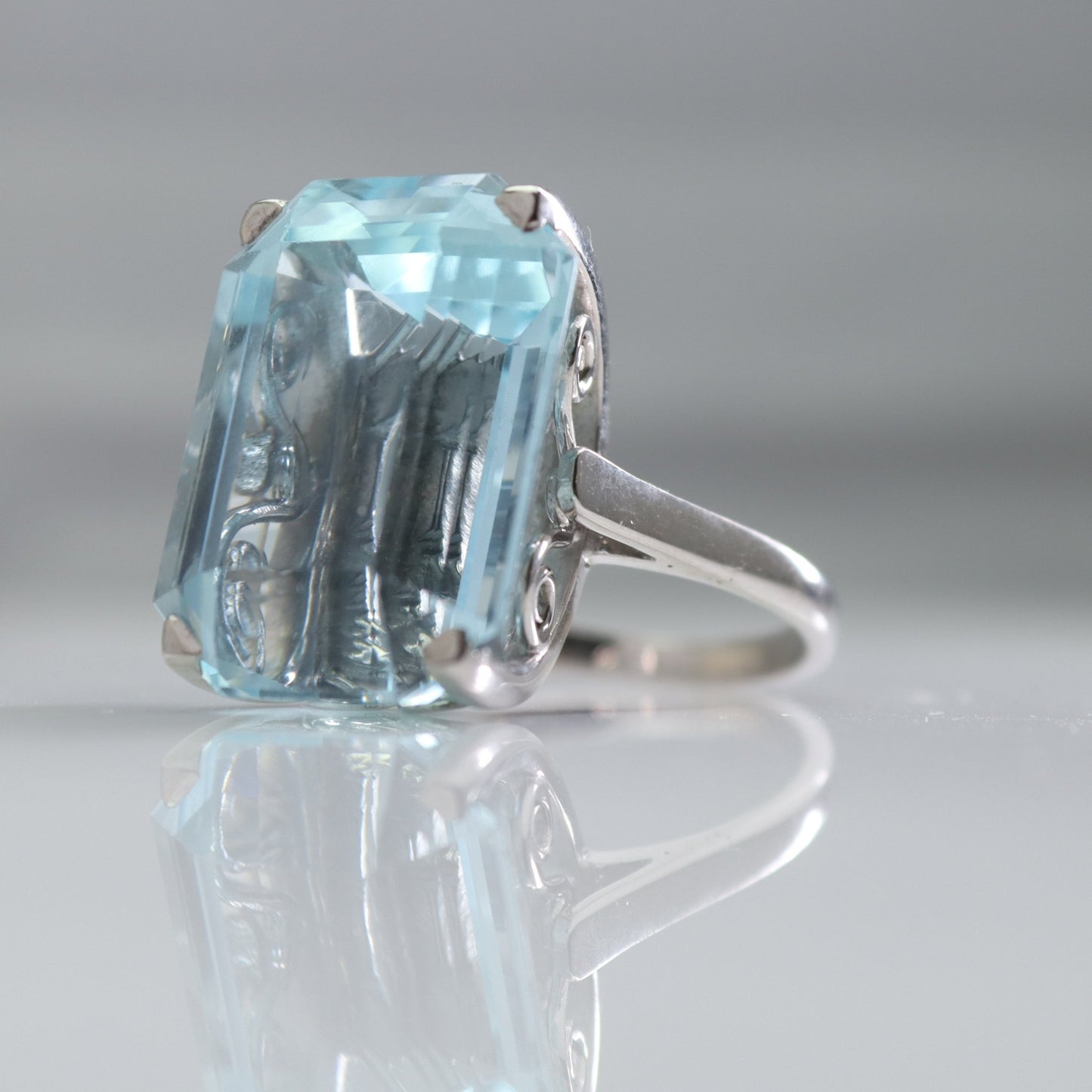 18CT White Gold Large Aquamarine Ring Circa 1940's - Friar House