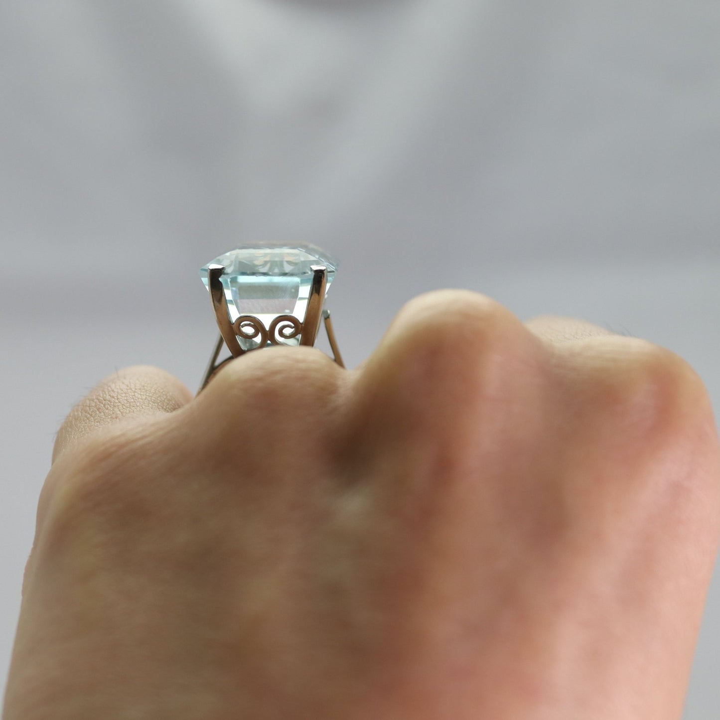 18CT White Gold Large Aquamarine Ring Circa 1940's - Friar House