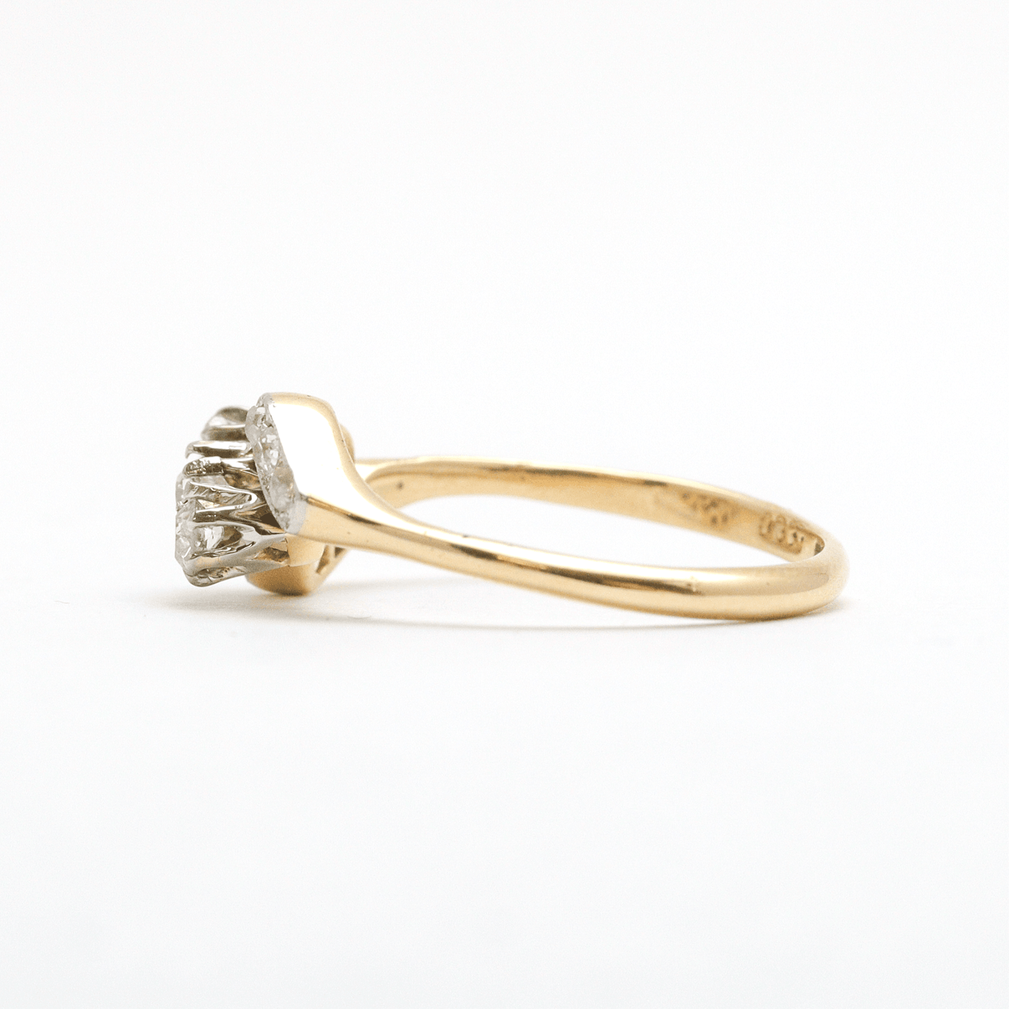 1930's 18ct Yellow Gold Three Stone Diamond Crossover Ring - Friar House