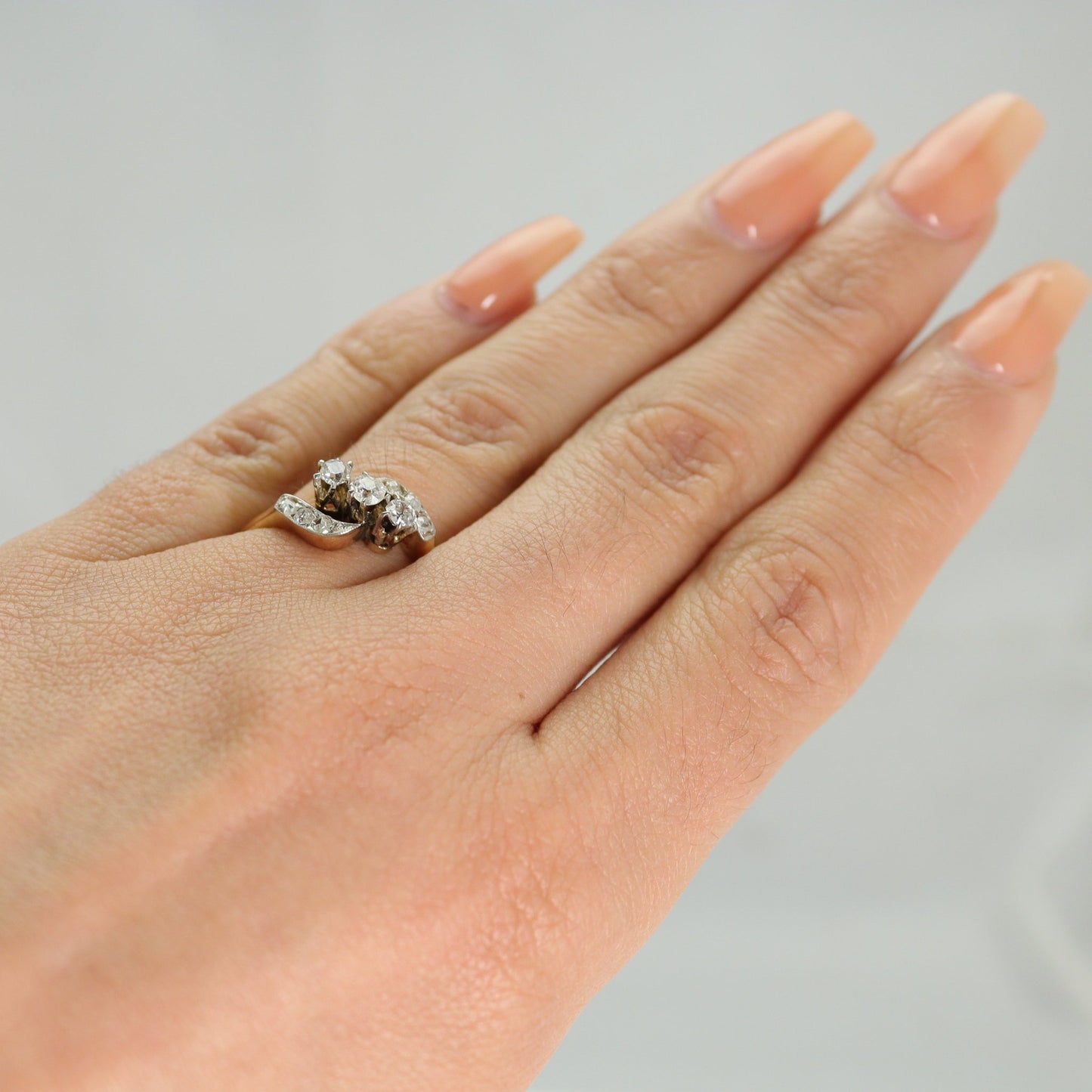 1930's 18ct Yellow Gold Three Stone Diamond Crossover Ring - Friar House