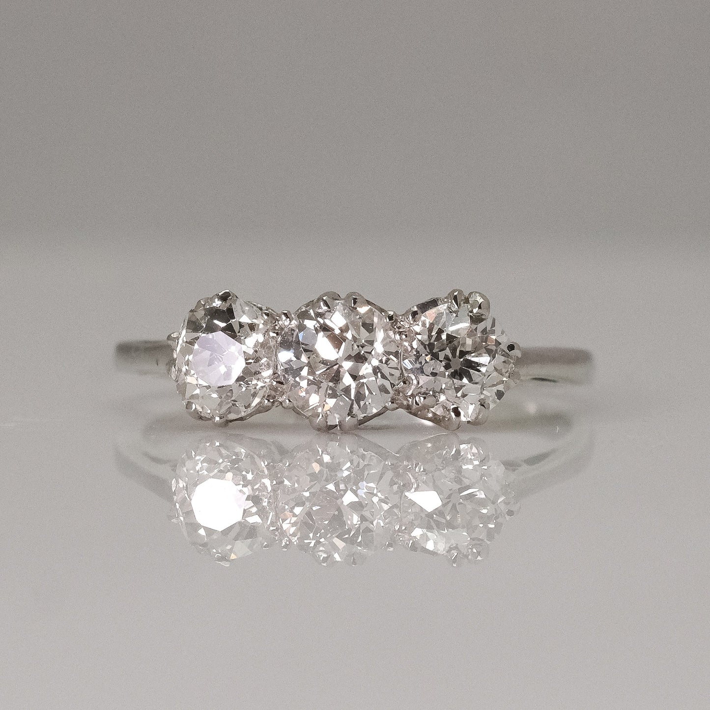 1930s Platinium Three Stone Daimond Ring - Friar House