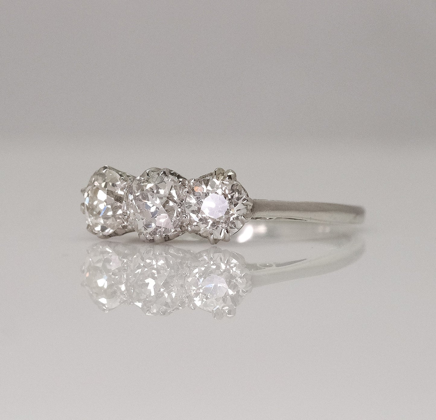 1930s Platinium Three Stone Daimond Ring - Friar House
