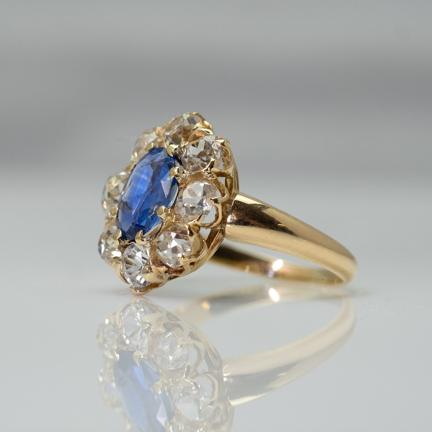 Art Deco 18 carat Gold Sapphire and Diamond Cluster Ring - Friar House