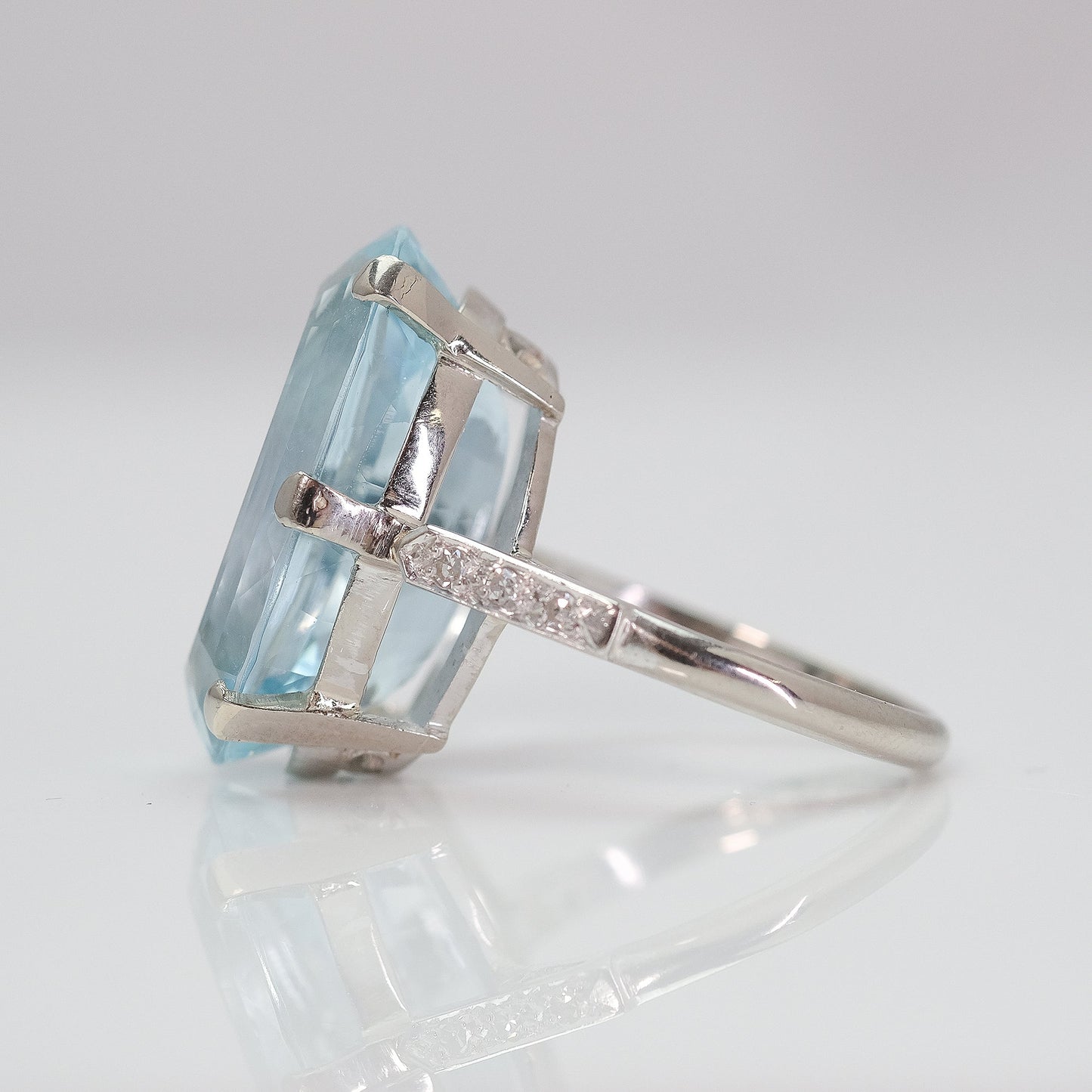 Art Deco Aquamarine and Diamond Cluster Ring - Friar House