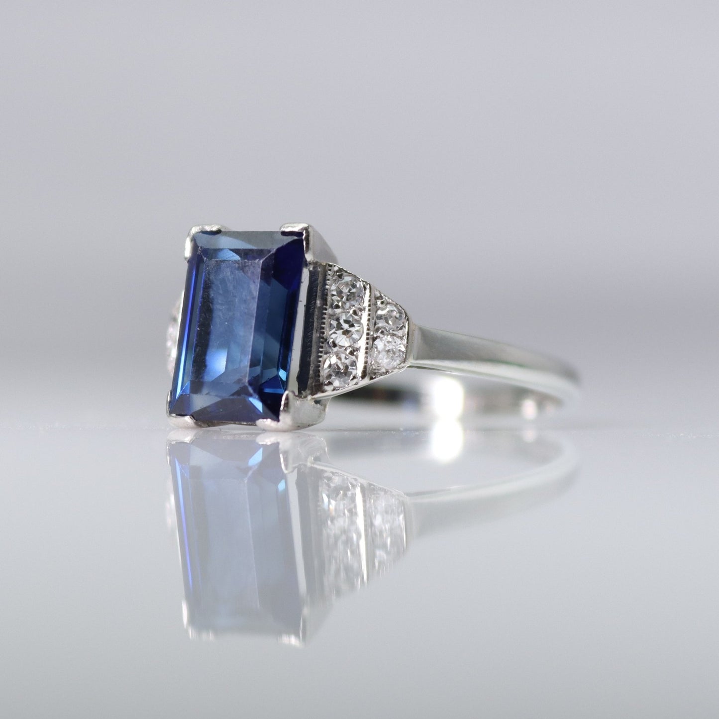 Art Deco Sapphire & Diamond Solitaire Ring - Friar House