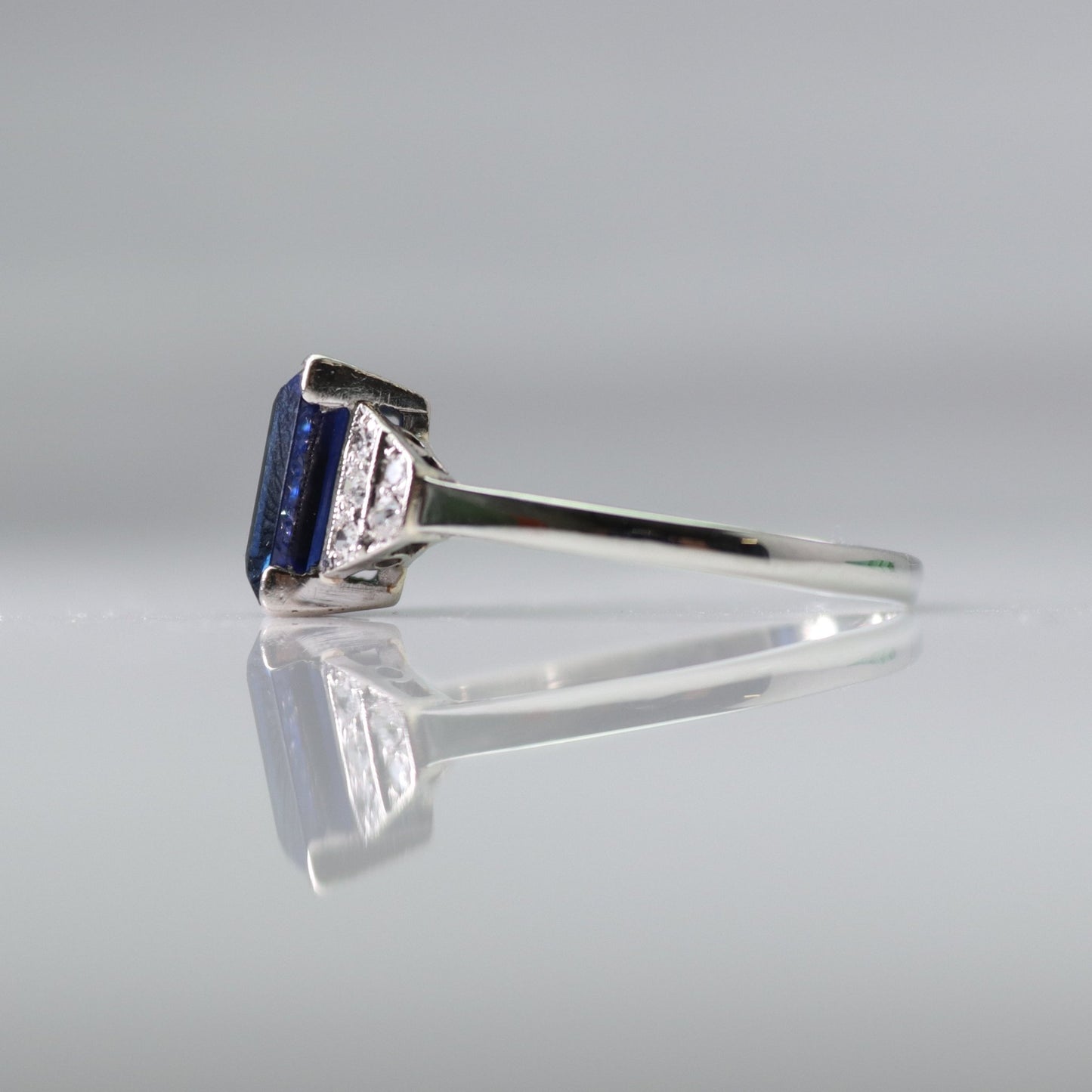Art Deco Sapphire & Diamond Solitaire Ring - Friar House
