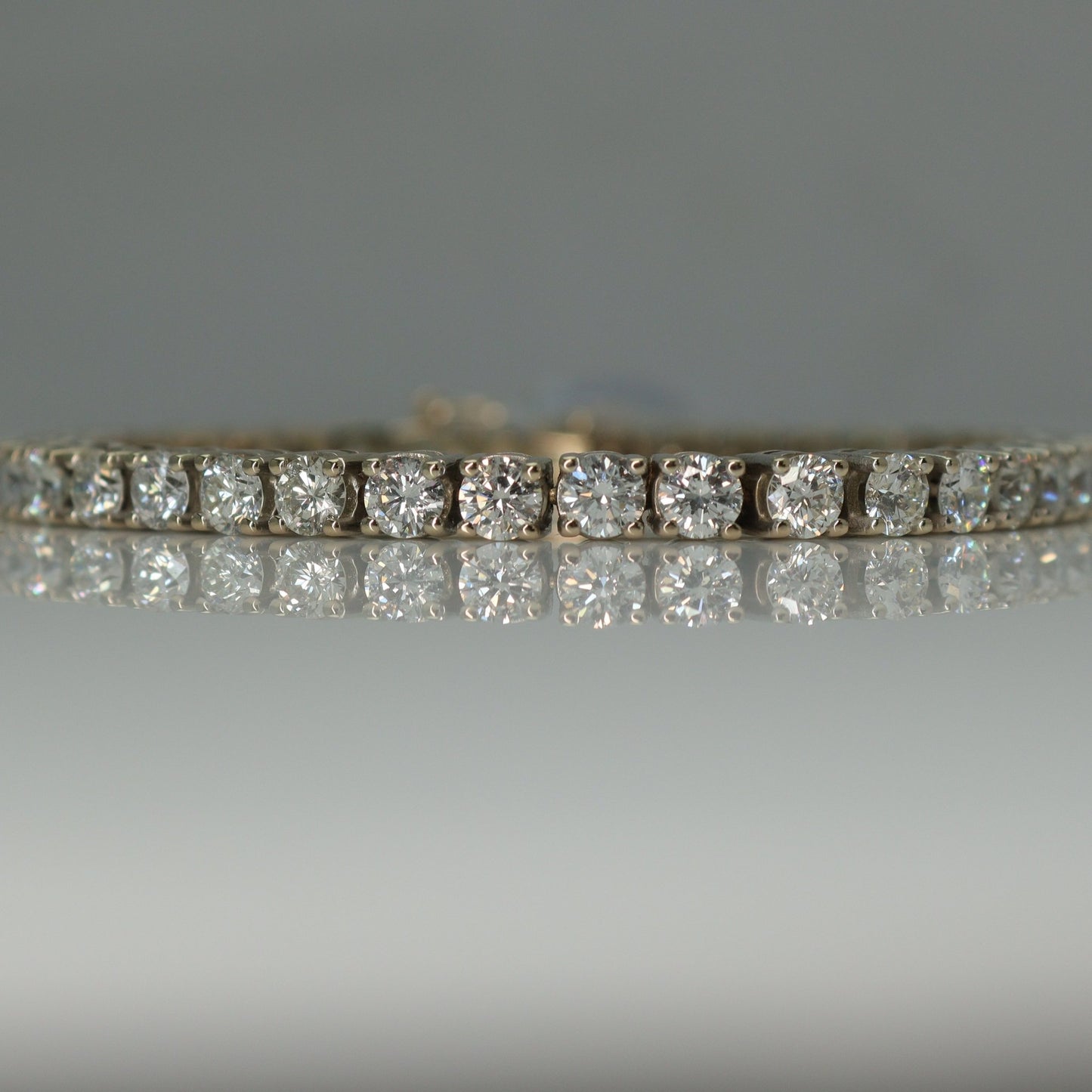 Contemporary 18 Carat White Gold Diamond Line Bracelet - Friar House