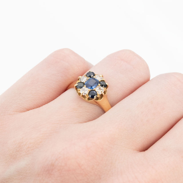 Choosing Vintage Sapphire Rings: What Every Buyer Should Know Before Purchasing