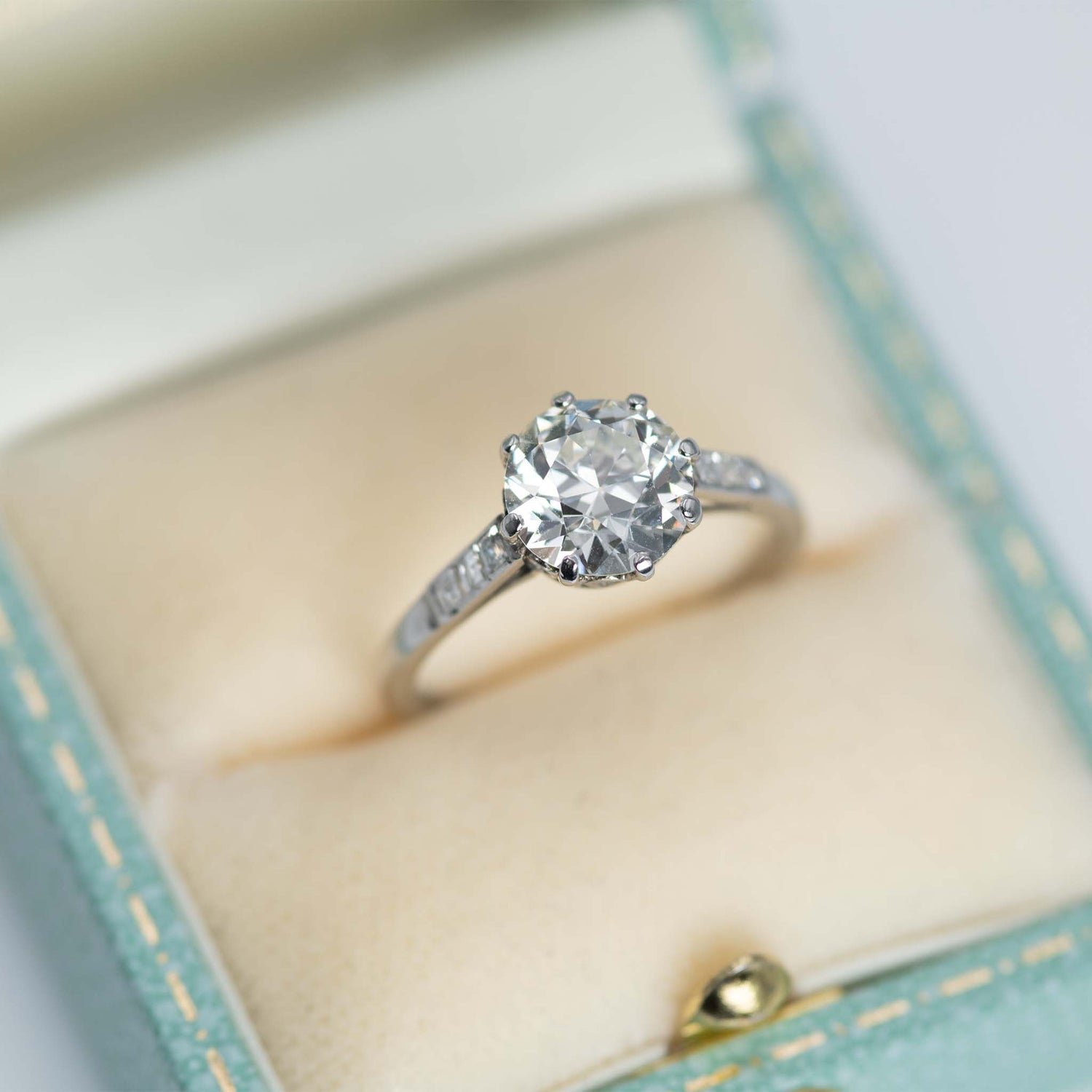 Antique Diamond Engagement Rings