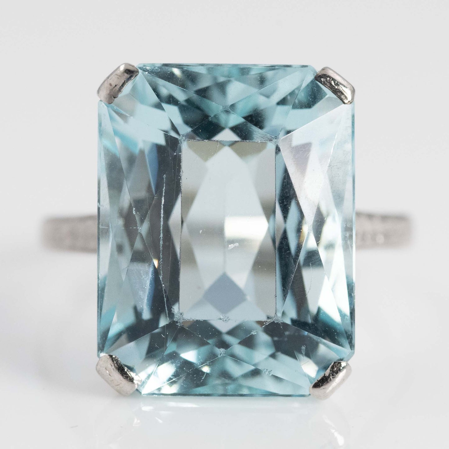 Art Deco 18ct White Gold Aquamarine Dress Ring - Friar House