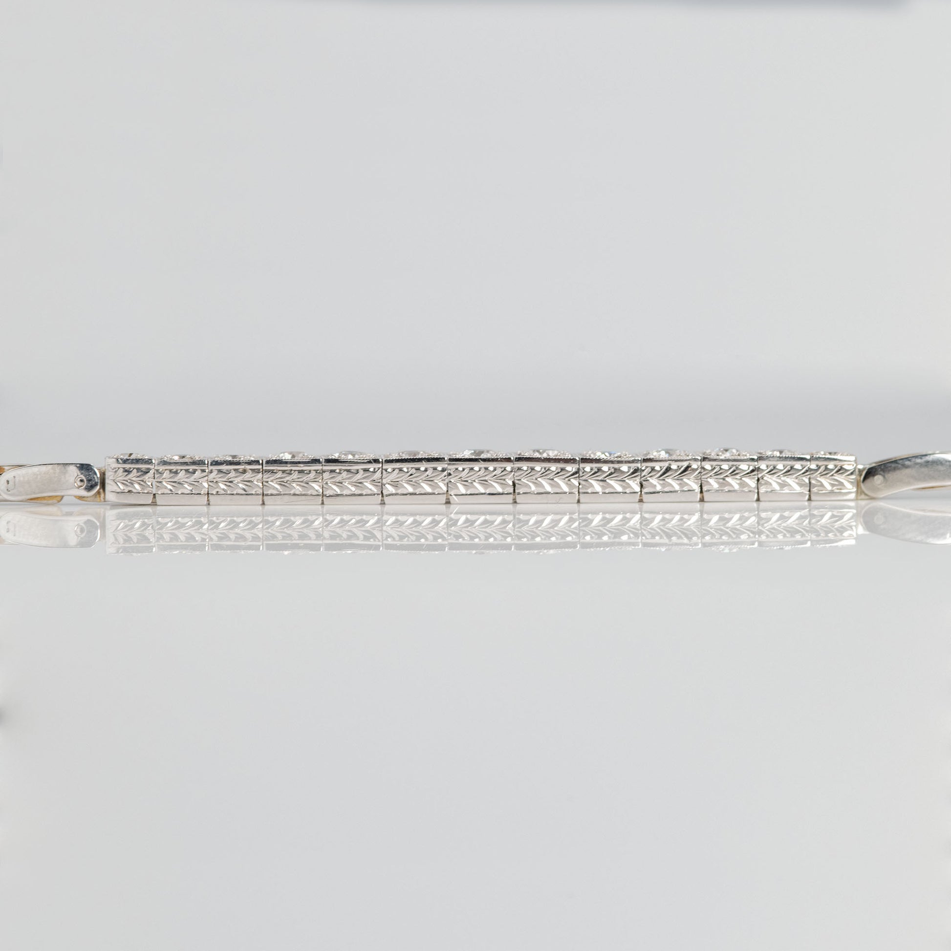 Art Deco 18ct White Gold Diamond Bracelet - Friar House