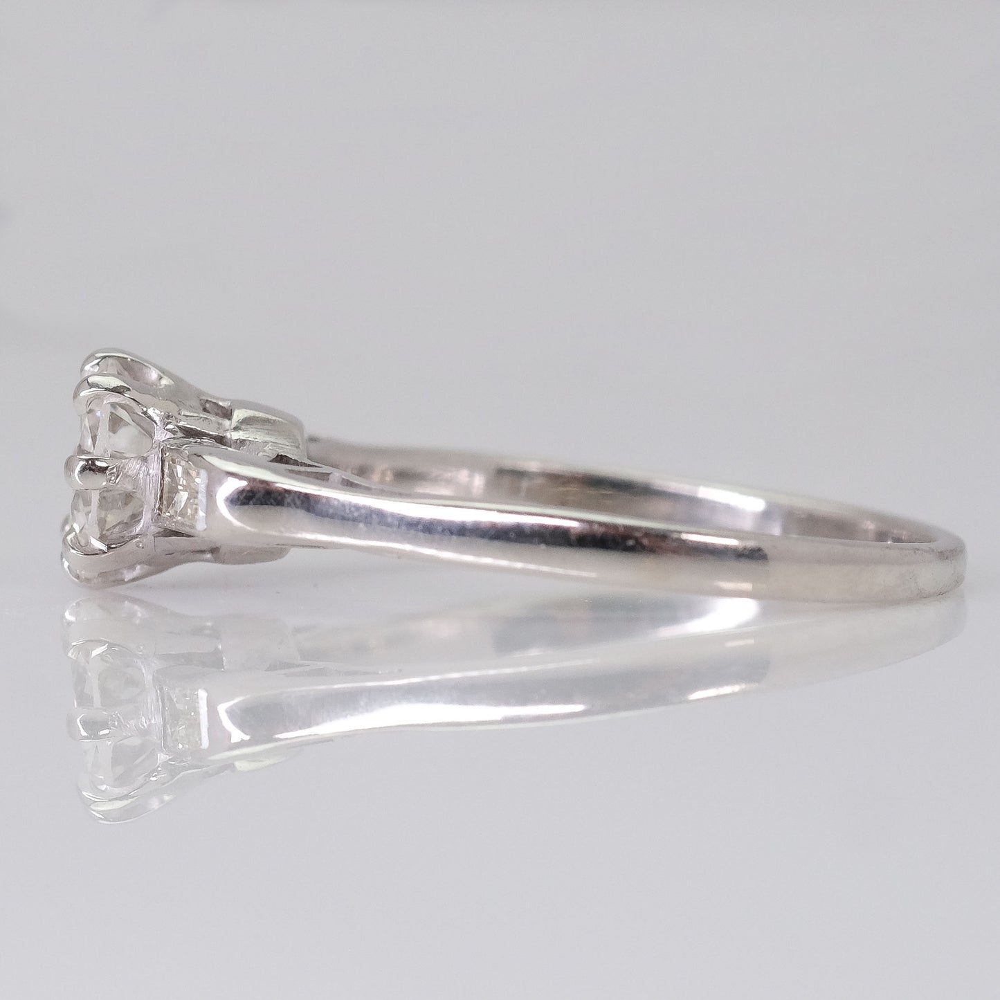Art Deco 18ct White Gold Diamond Solitaire Ring - Friar House