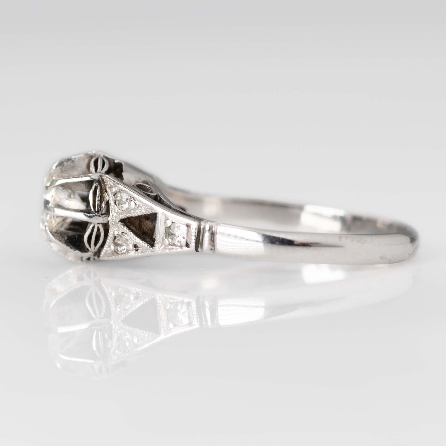 Art Deco 18ct White Gold Diamond Solitaire Ring - Friar House