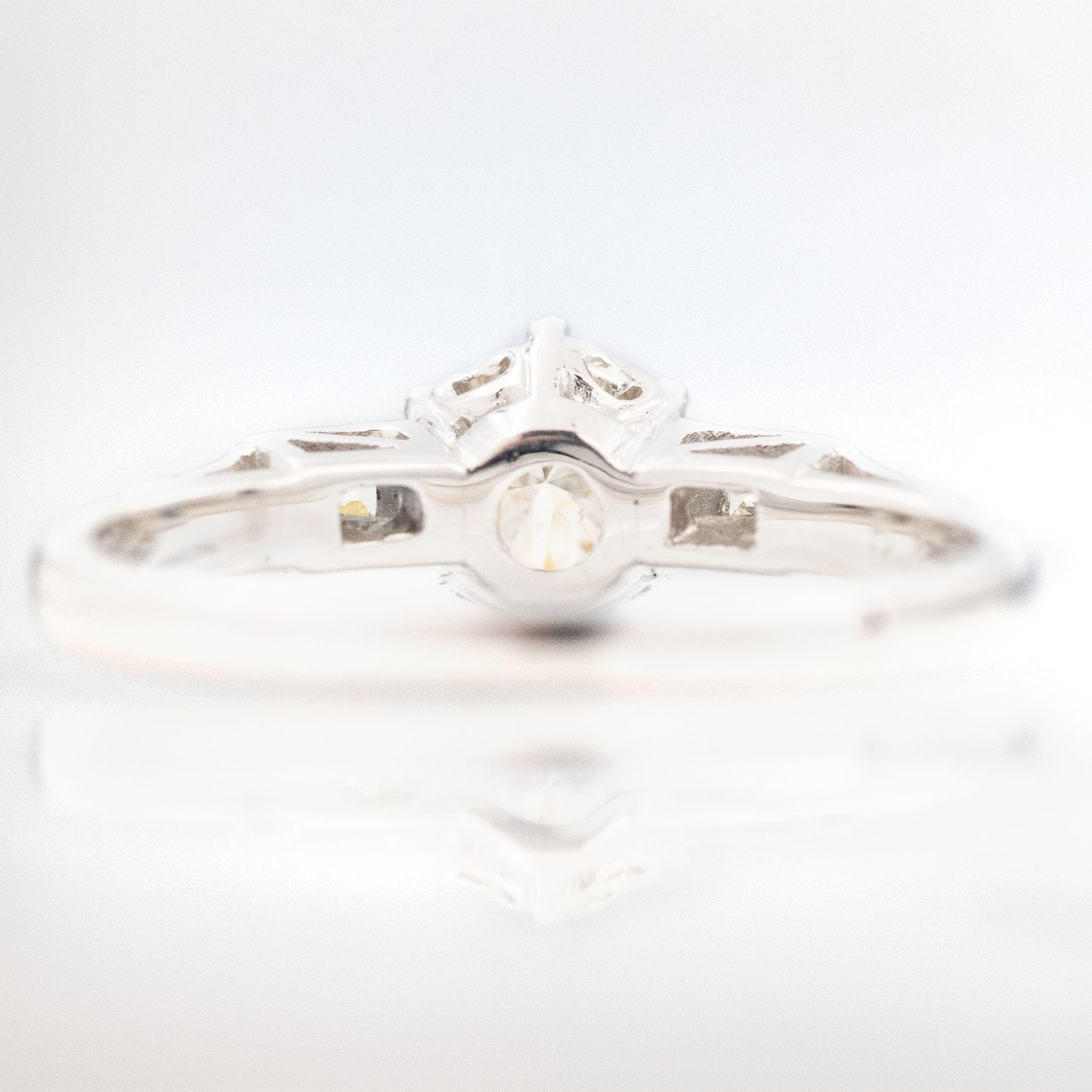 Art Deco 18ct White Gold Diamond Solitaire Ring - Friar House