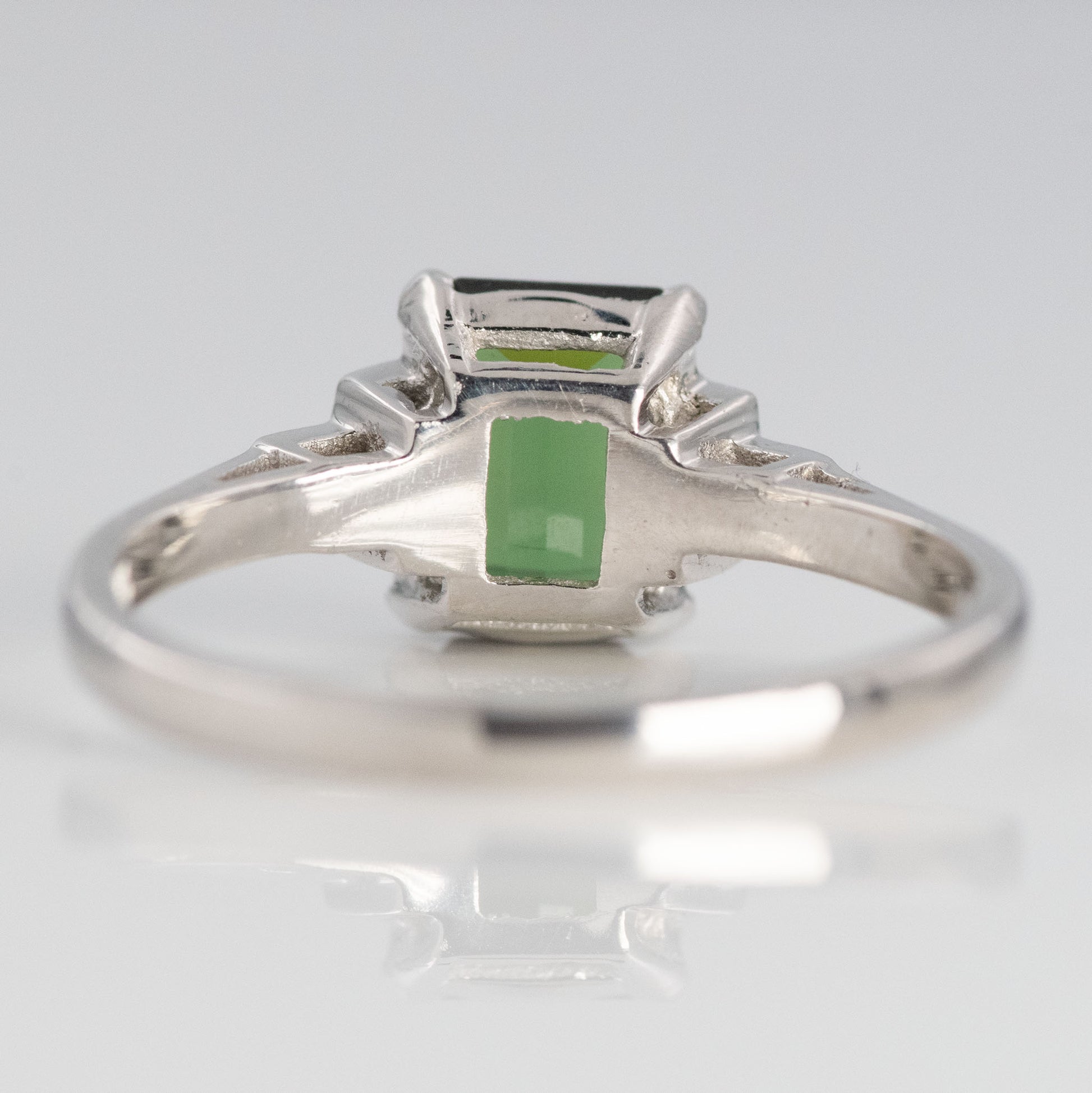 Art Deco 18ct White Gold Green Tourmaline Ring - Friar House