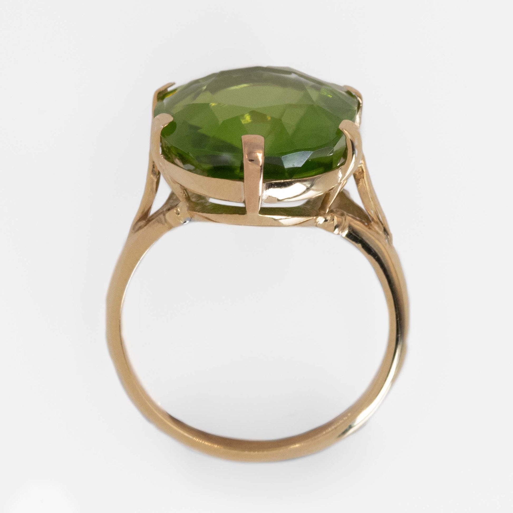 Art Deco 18ct Yellow Gold 12 Carat Peridot Ring - Friar House