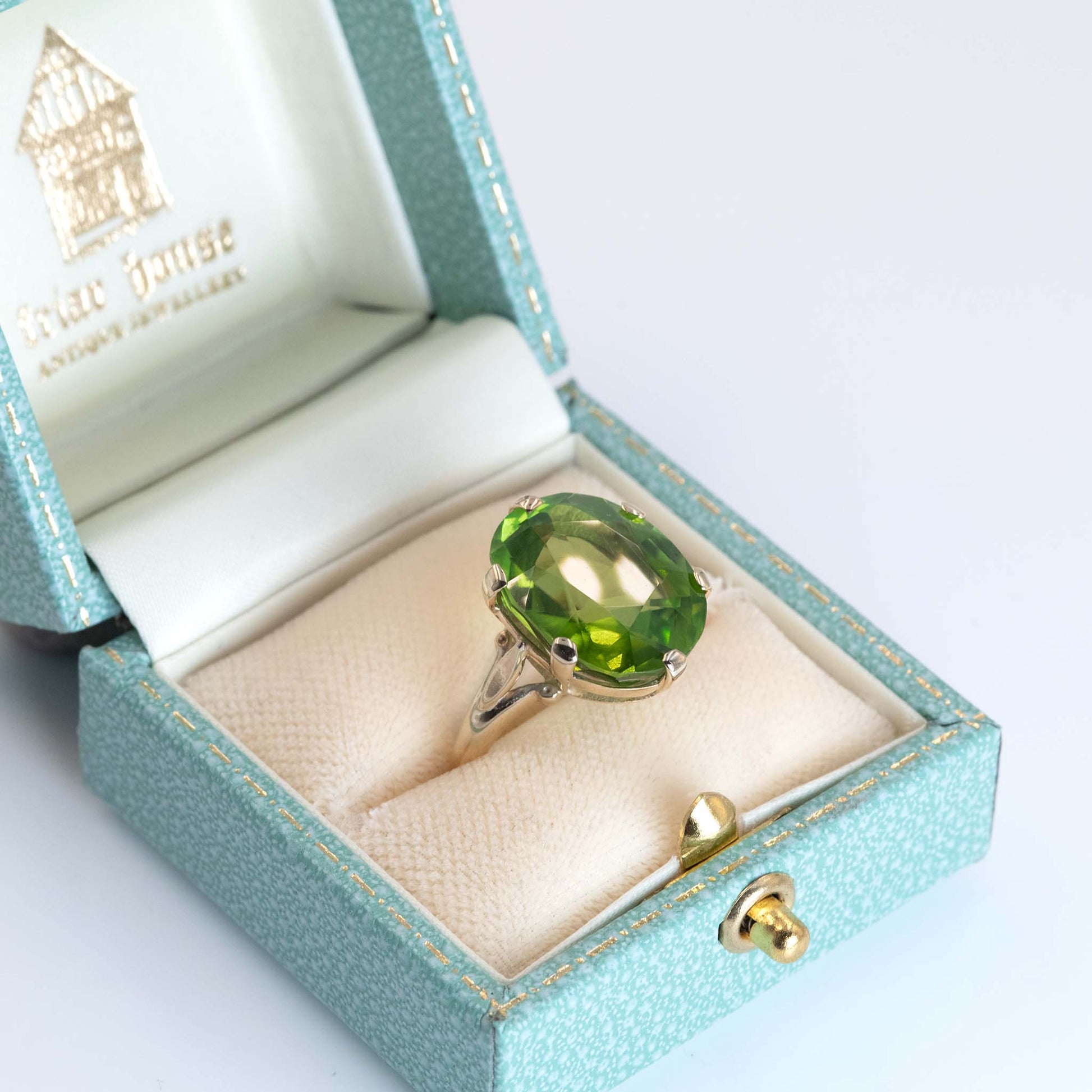 Art Deco 18ct Yellow Gold 12 Carat Peridot Ring - Friar House