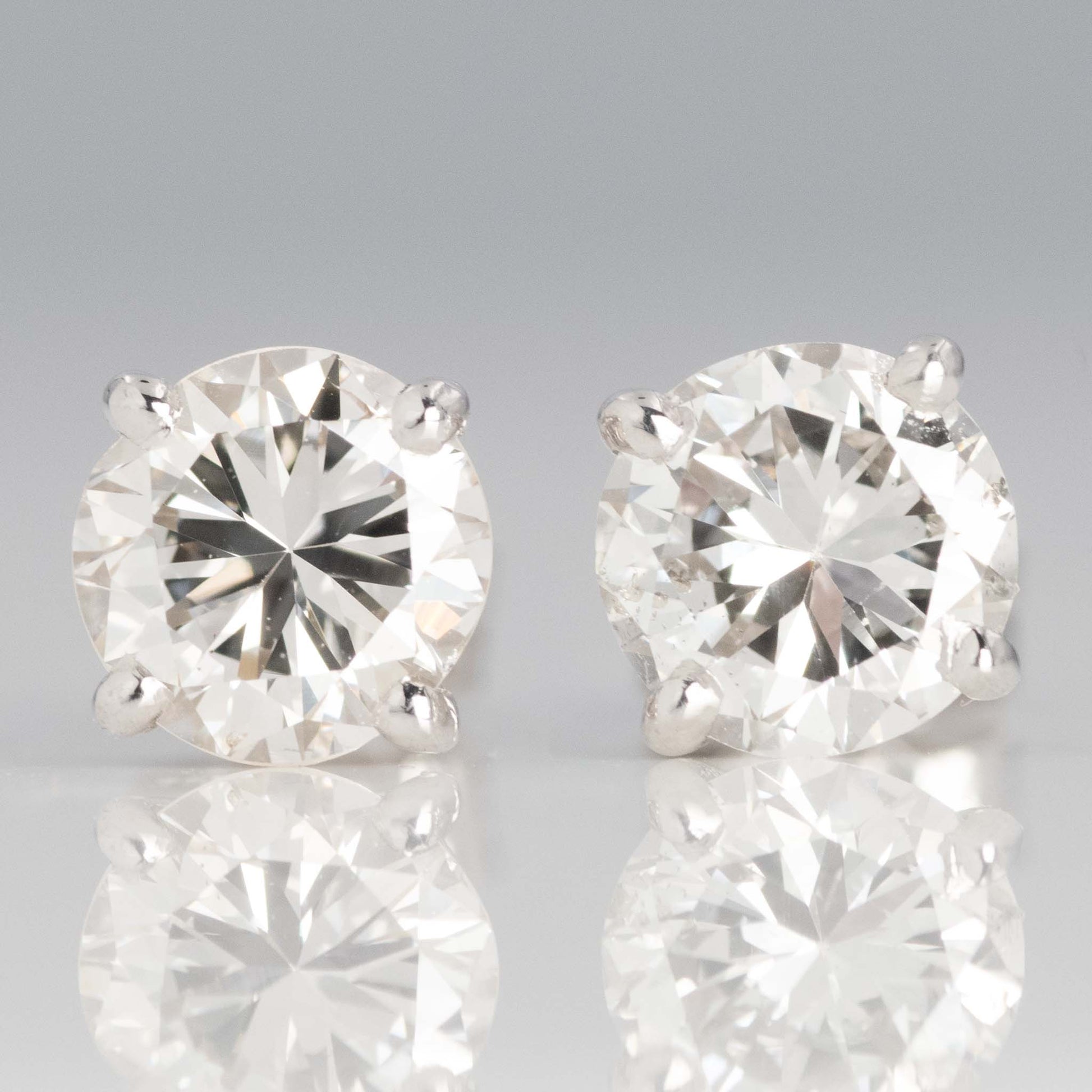 Contemporary 18ct White Gold 1 carat Diamond Stud Earrings - Friar House Antique Jewellery