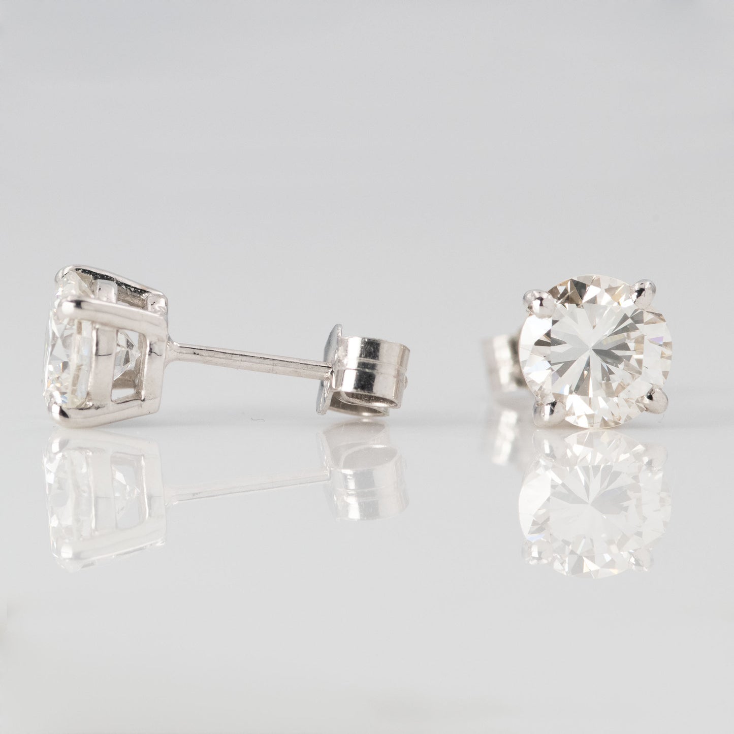 Contemporary 18ct White Gold 1 carat Diamond Stud Earrings - Friar House