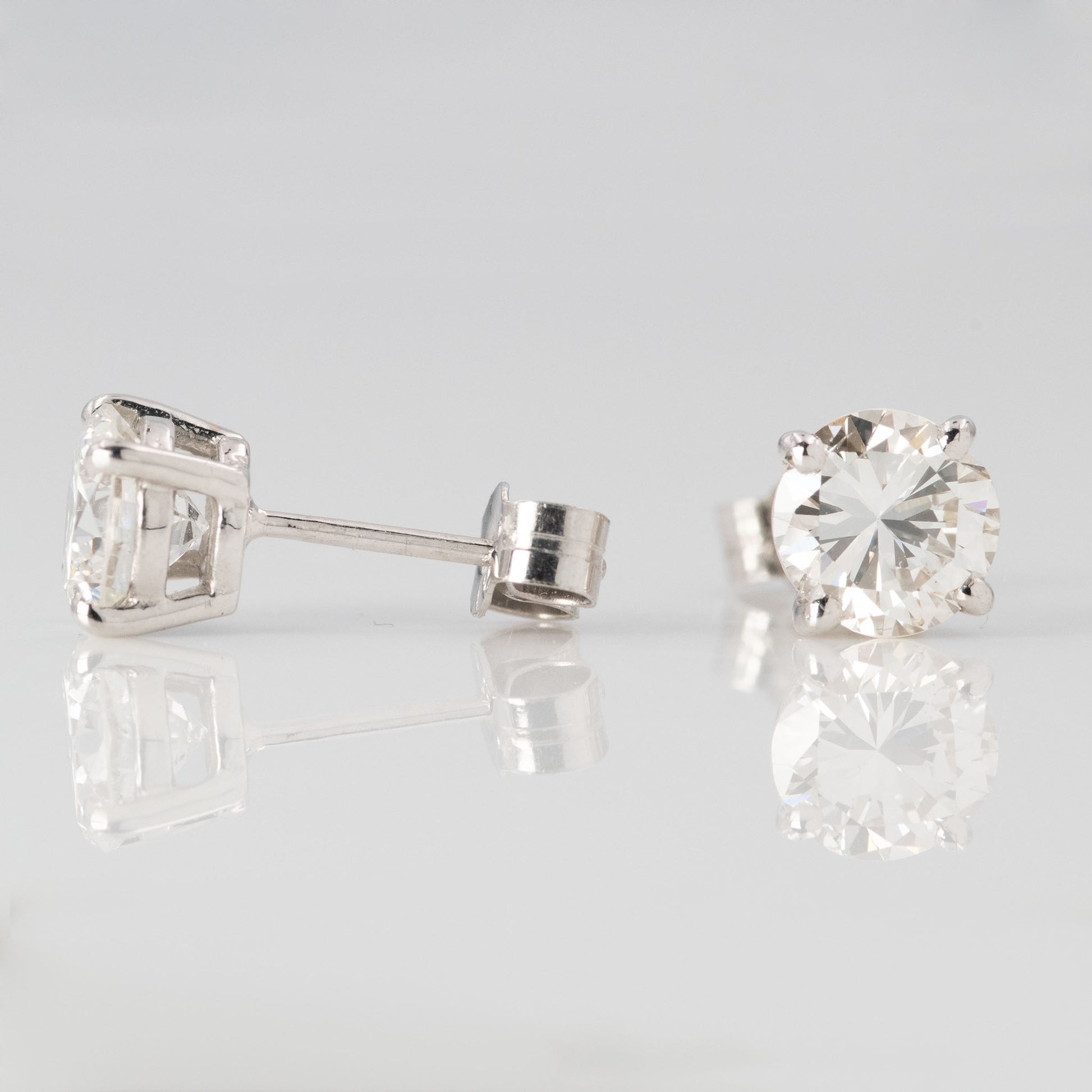 Contemporary 18ct White Gold 1 carat Diamond Stud Earrings - Friar House