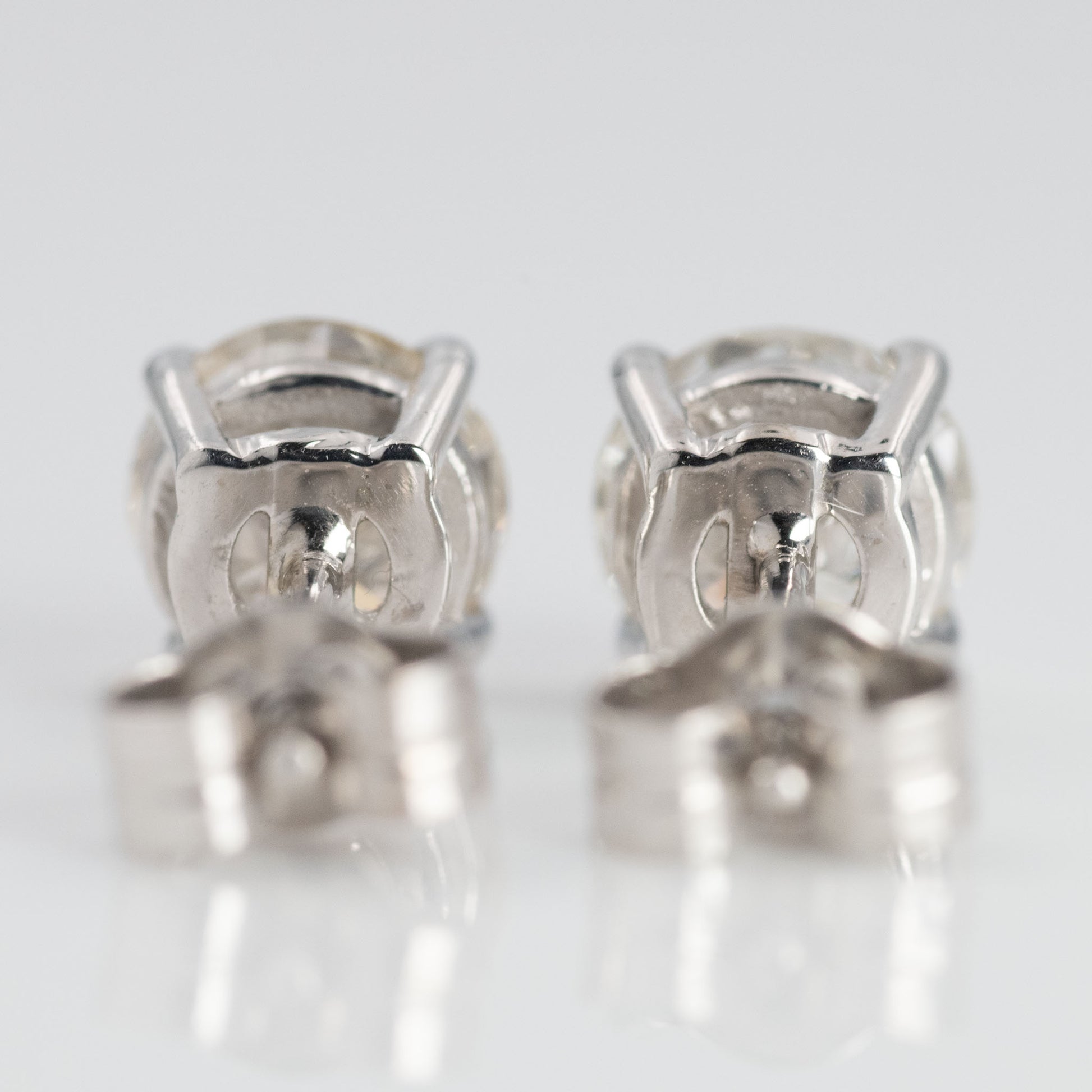 Contemporary 18ct White Gold 1 carat Diamond Stud Earrings - Friar House