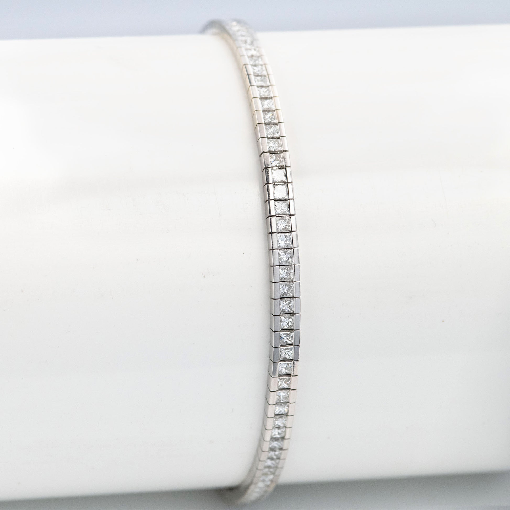 Contemporary 18ct White Gold 4.5 Carat Diamond Line Bracelet - Friar House