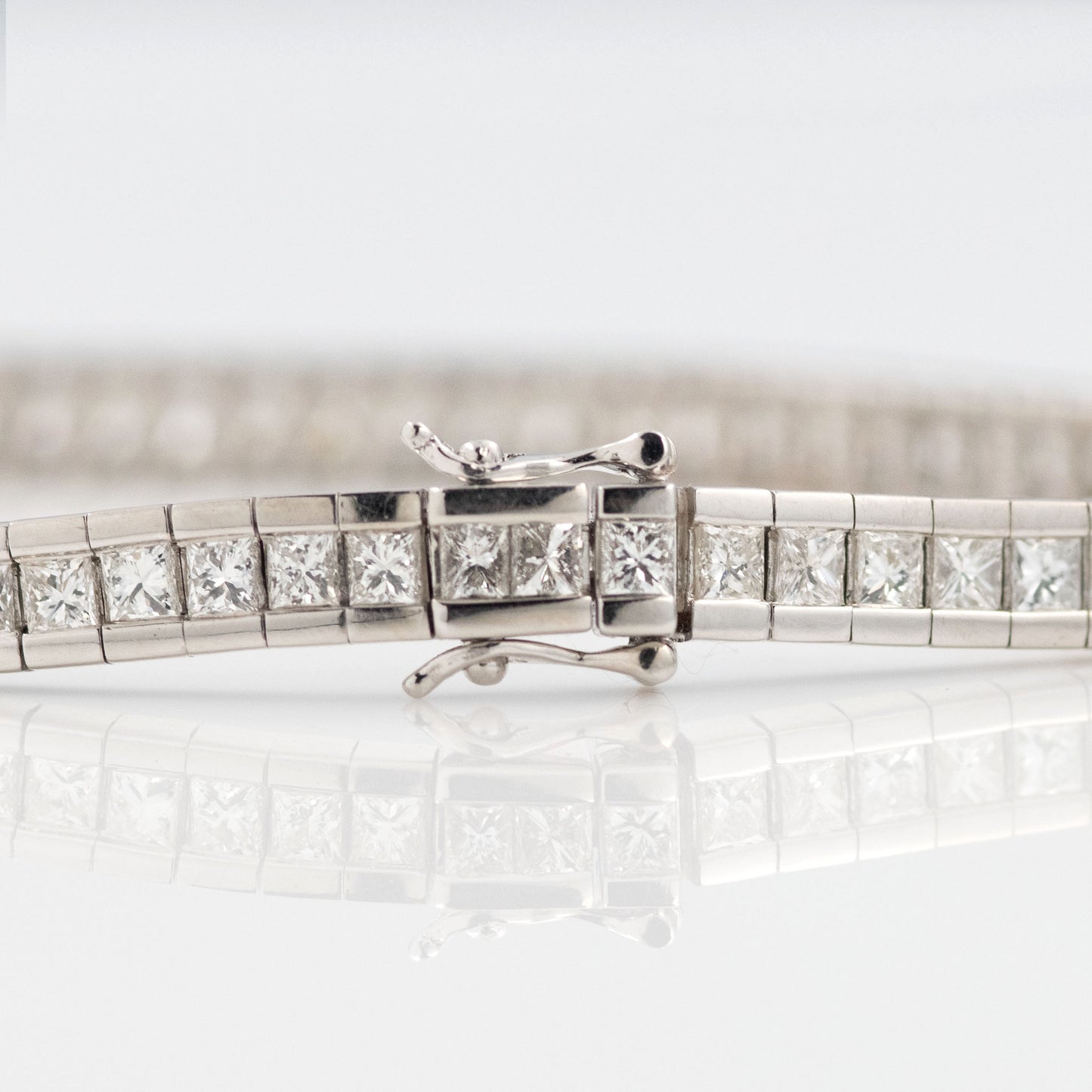 Contemporary 18ct White Gold 4.5 Carat Diamond Line Bracelet - Friar House