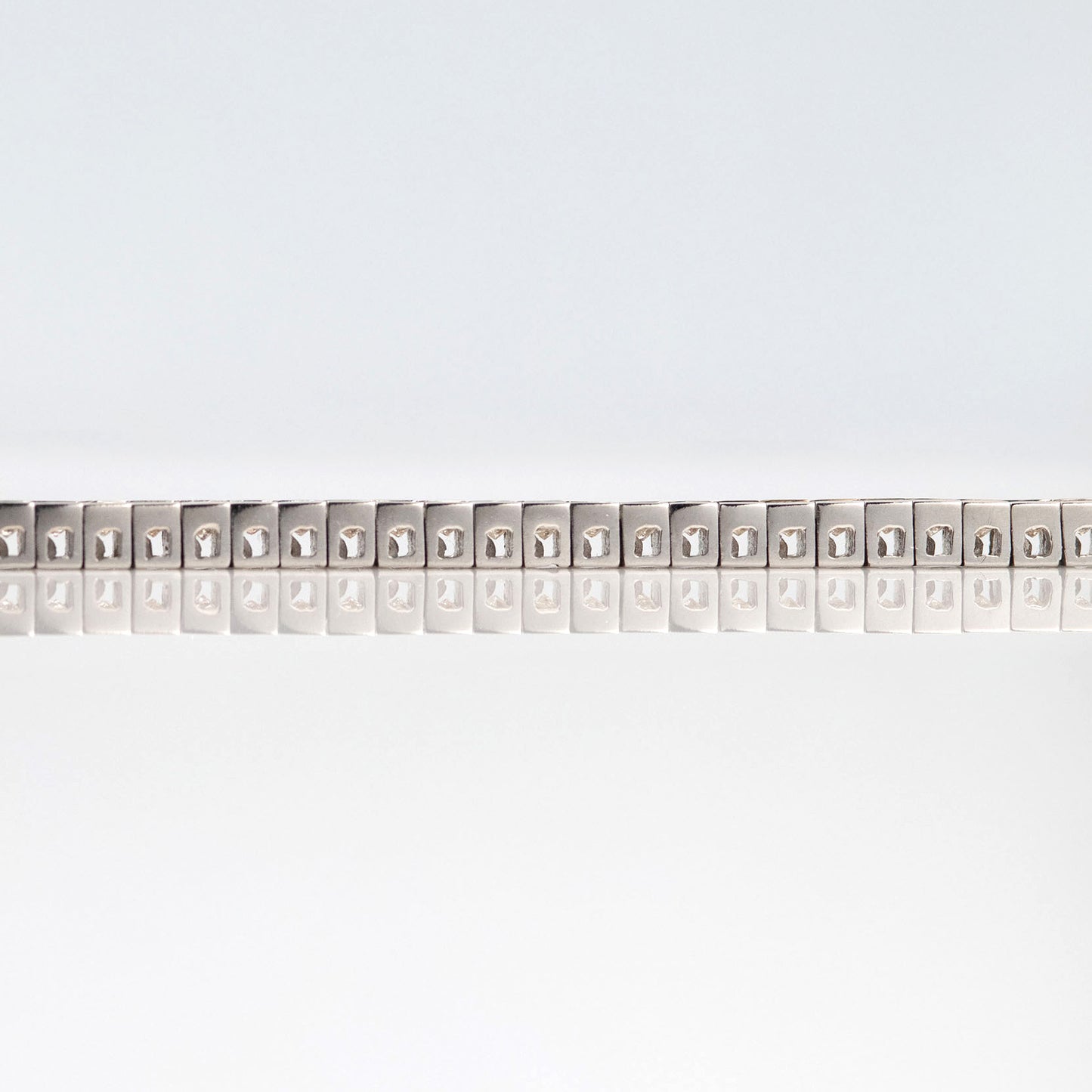 Contemporary 18ct White Gold 5 Carat Diamond Line Bracelet - Friar House
