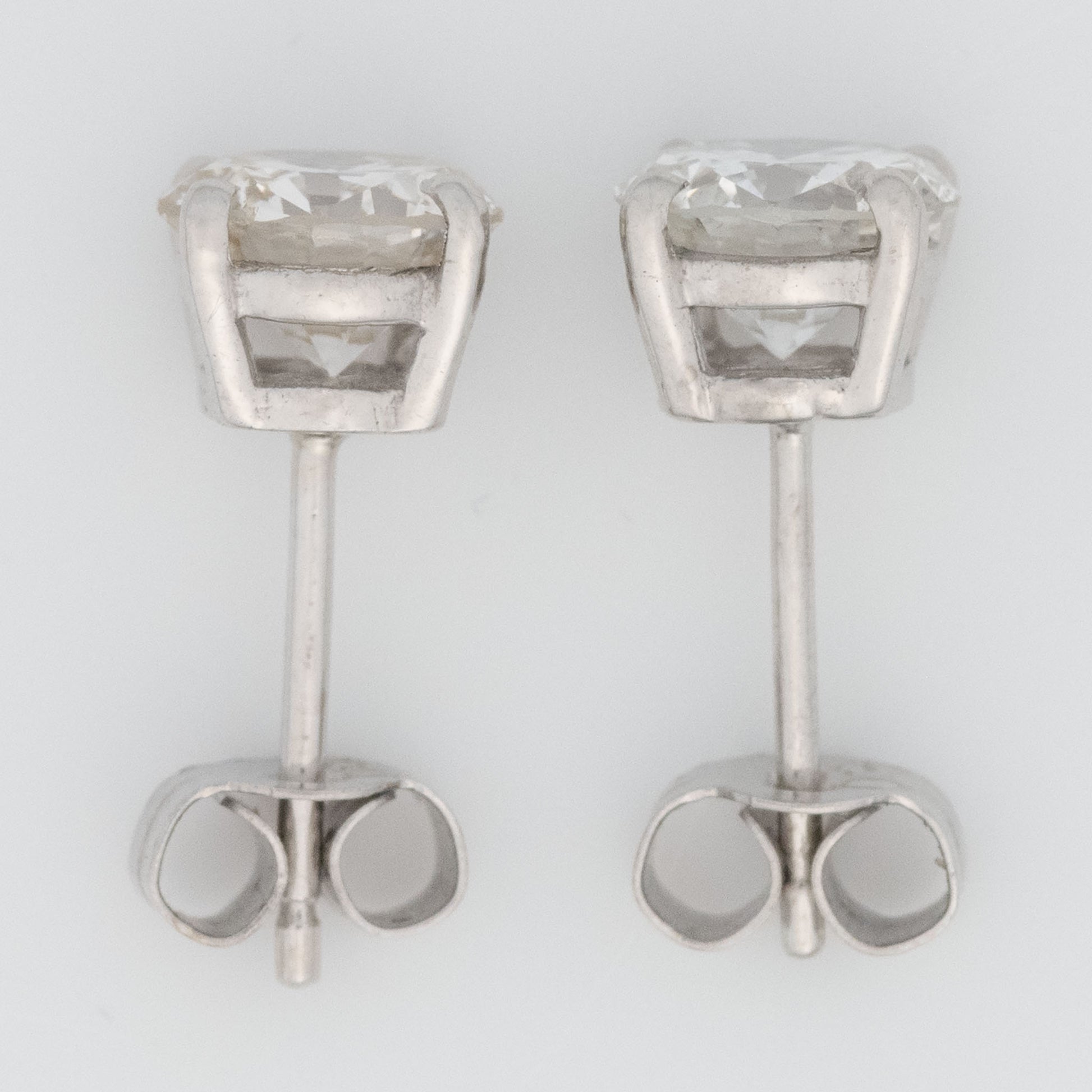 Contemporary 18ct White Gold Diamond Stud Earrings - Friar House Antique Jewellery