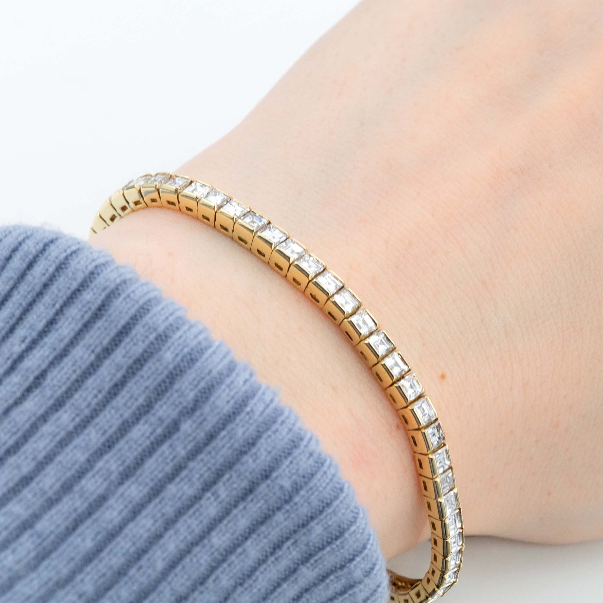 Contemporary 18ct Yellow Gold 8 Carat Diamond Line Bracelet - Friar House