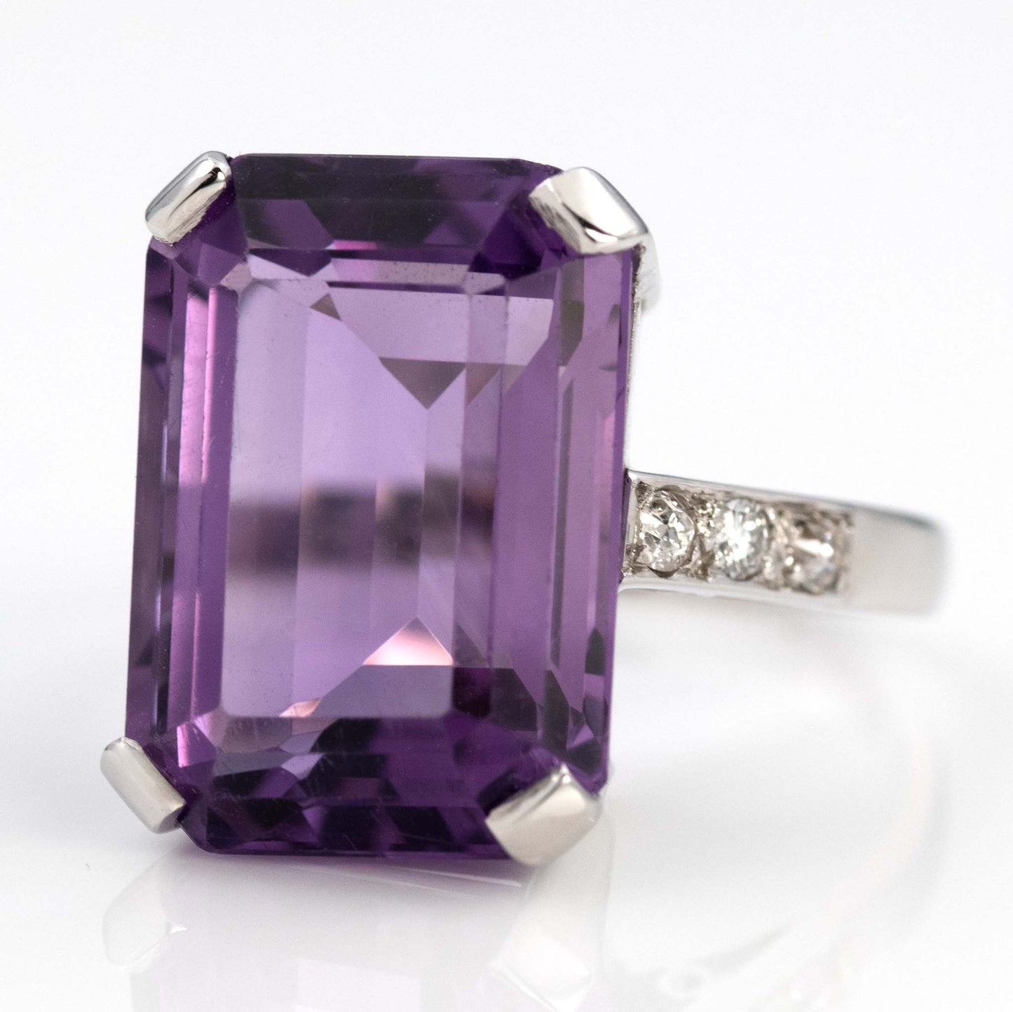 Vintage 18ct White Gold Amethyst Cocktail Ring