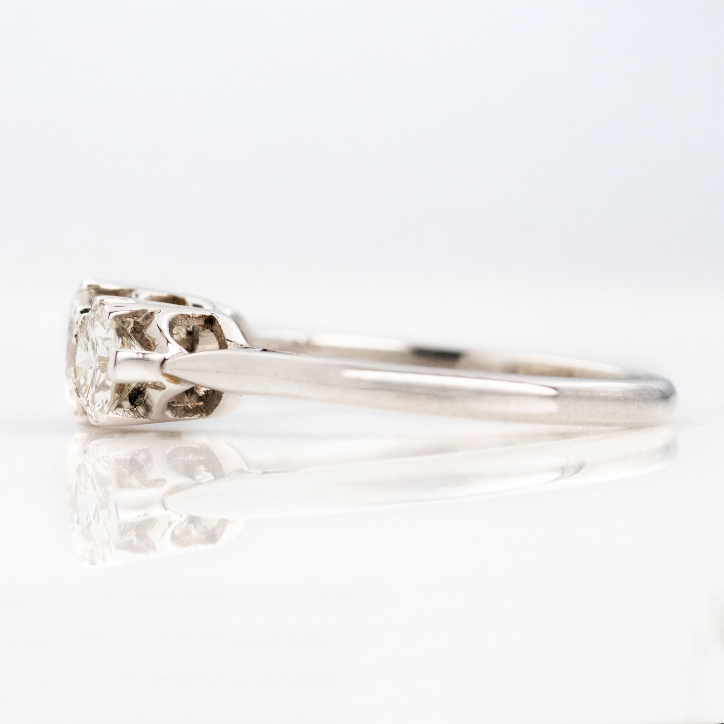 Art Deco Platinum 1 carat Diamond Three Stone Ring