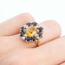Vintage 18ct Yellow Gold Yellow and Blue Sapphire Cluster Ring