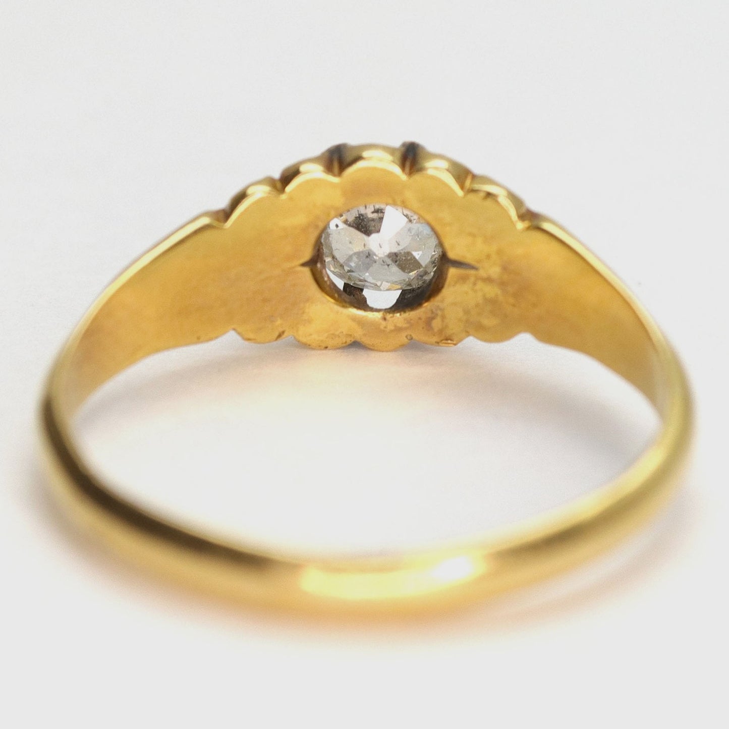 Edwardian 18ct Yellow Gold Diamond Belcher Ring - Friar House