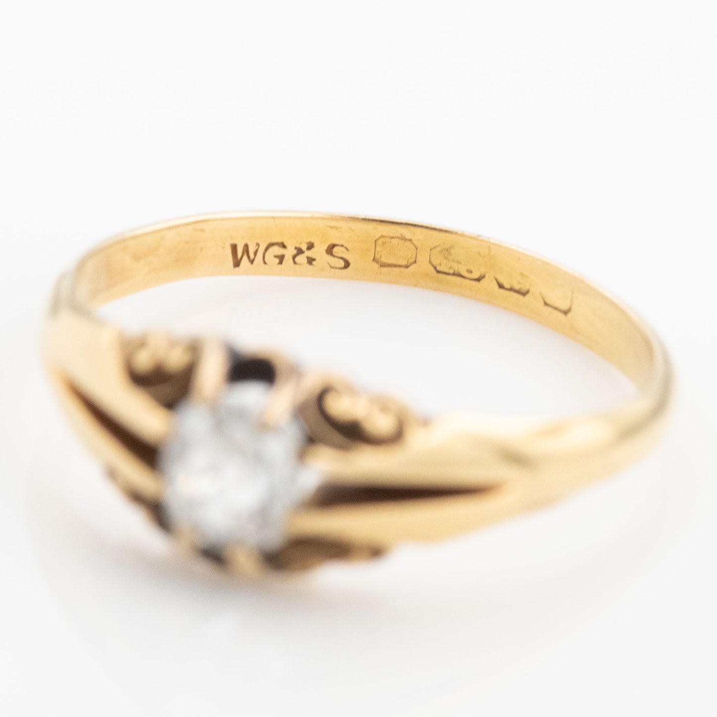 Edwardian 18ct Yellow Gold Diamond Belcher Ring - Friar House Antique Jewellery