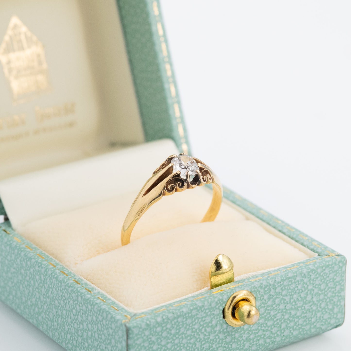 Edwardian 18ct Yellow Gold Diamond Belcher Ring - Friar House Antique Jewellery