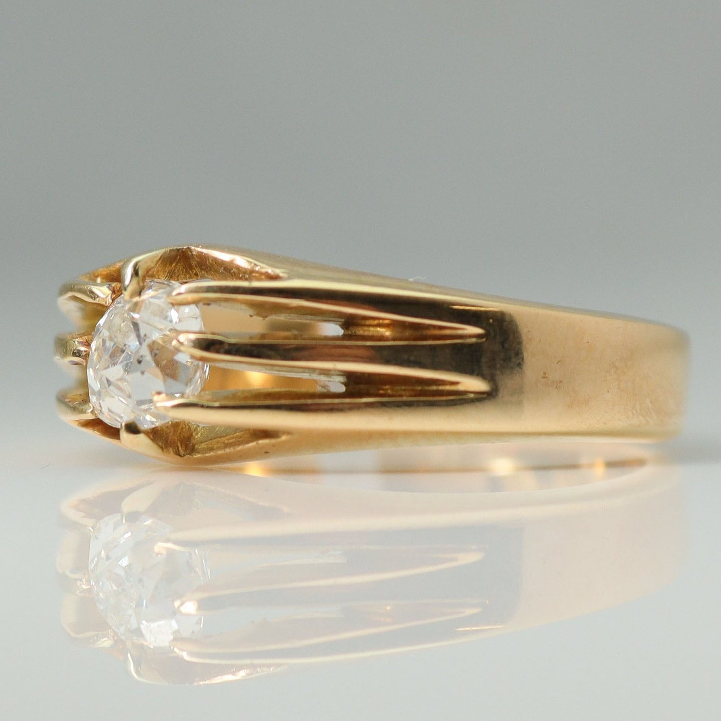 Edwardian 18ct Yellow Gold Gentleman's Diamond Belcher Ring - Friar House