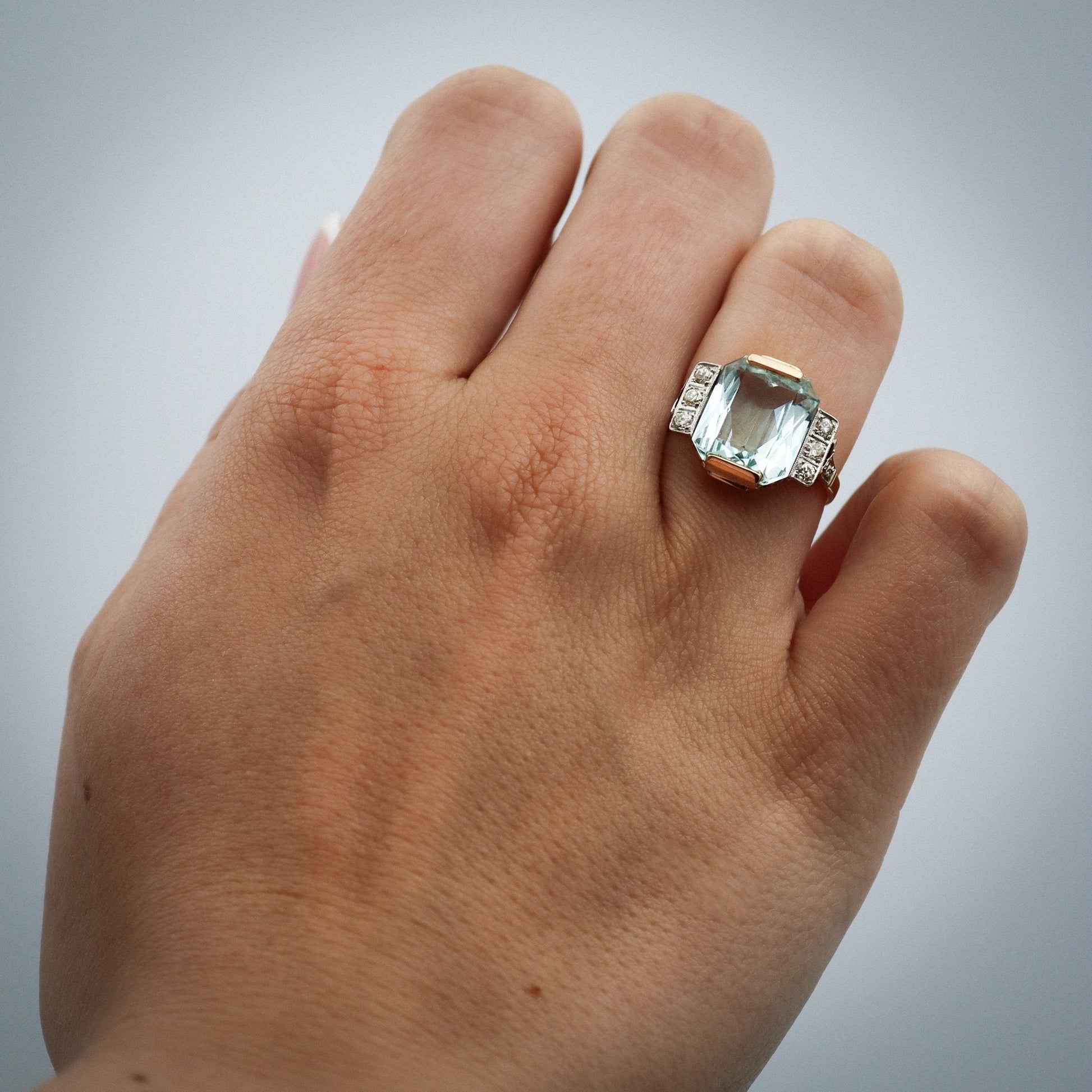 Vintage 14ct Yellow Gold 6 carat Aquamarine and Diamond Ring - Friar House