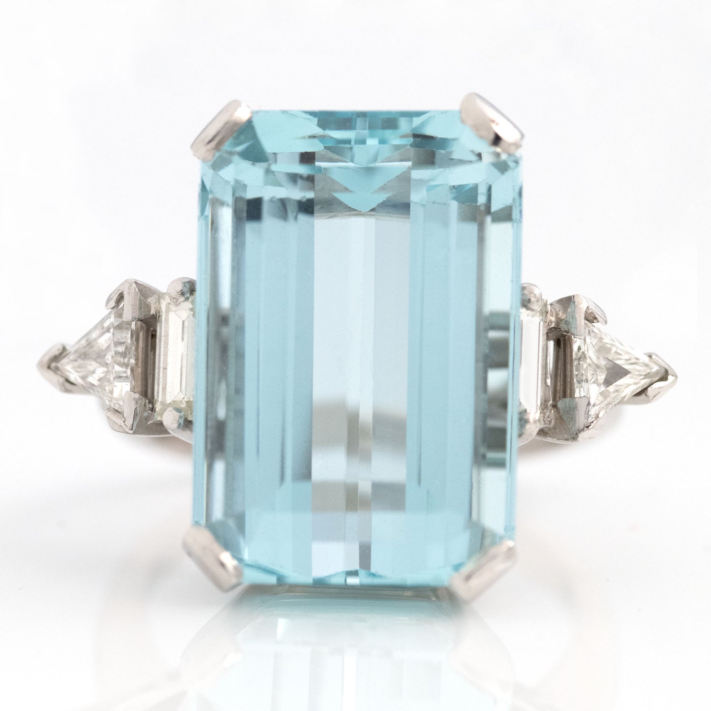 Vintage 18ct White Gold 21 Carat Aquamarine and Diamond Ring - Friar House