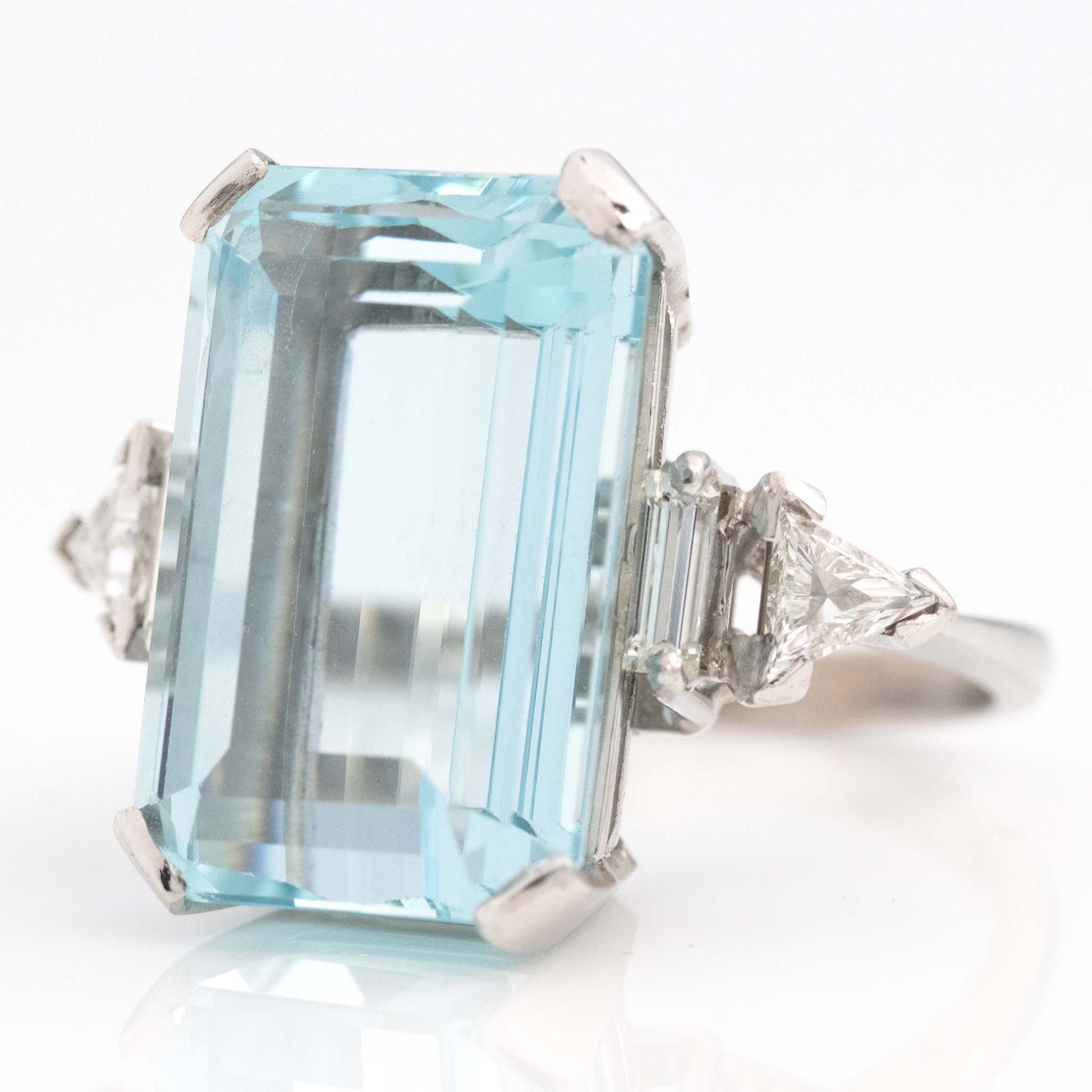 Vintage 18ct White Gold 21 Carat Aquamarine and Diamond Ring - Friar House
