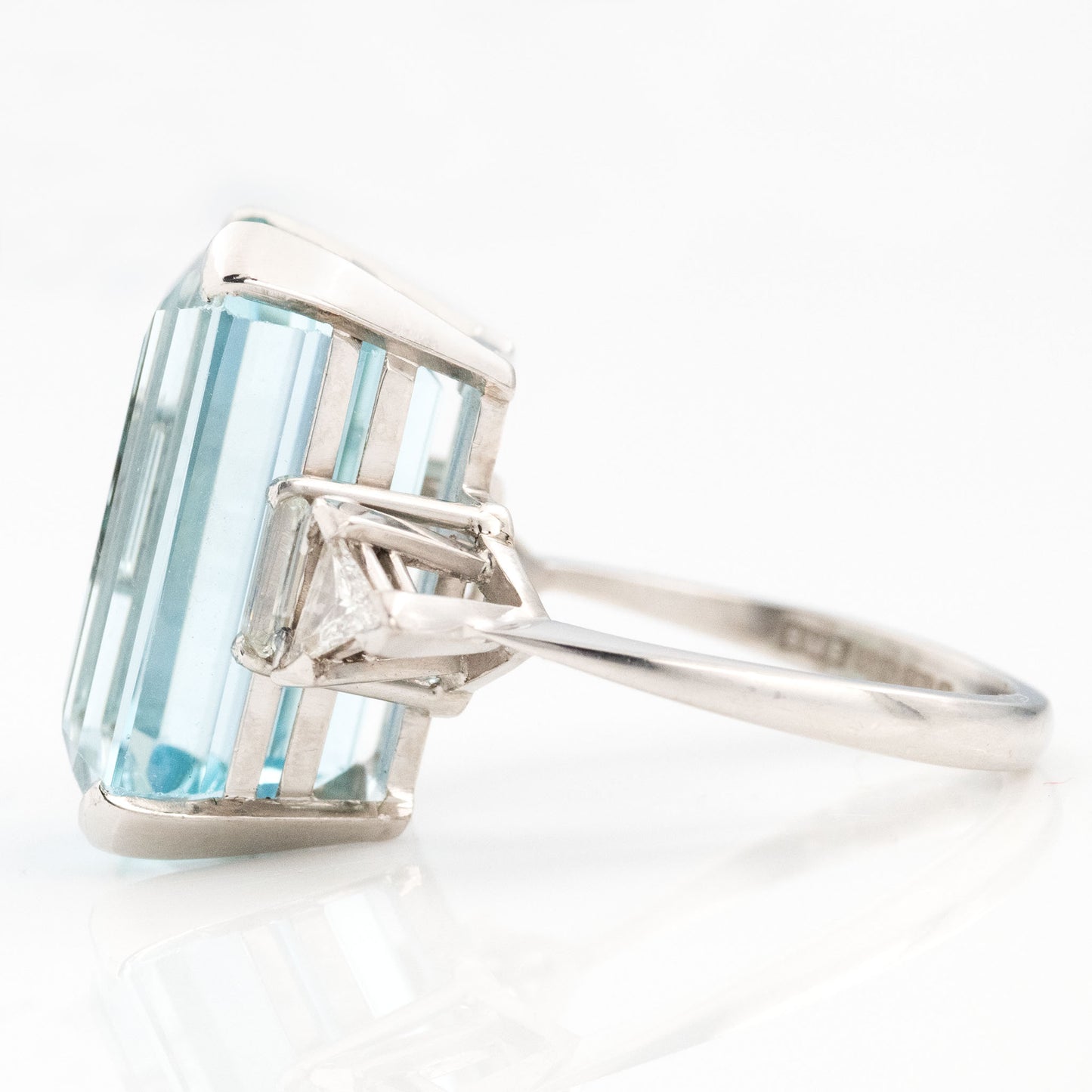 Vintage 18ct White Gold 21 Carat Aquamarine and Diamond Ring - Friar House
